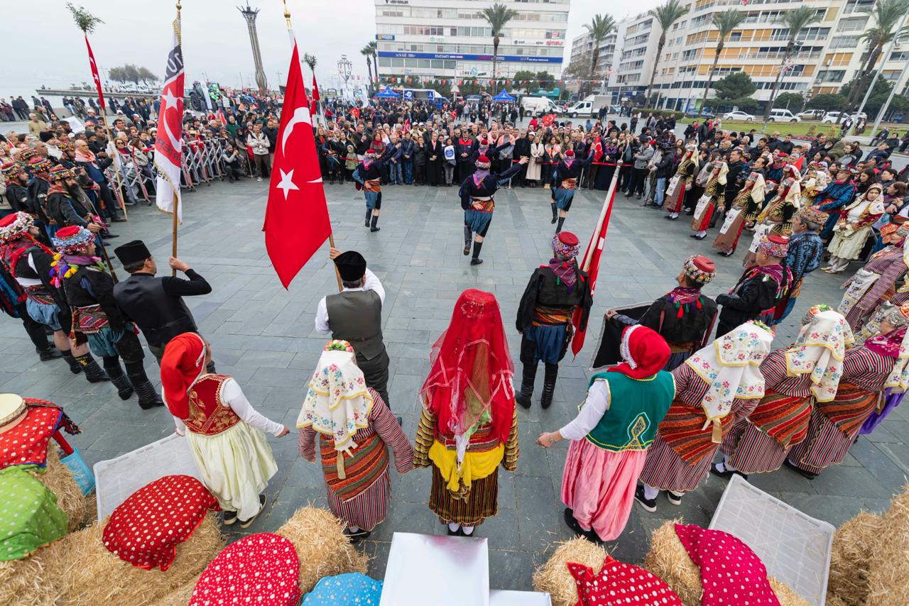 İzmir'de 21 Aralık Dünya Kooperatifçilik Günü etkinliklerle kutlandı