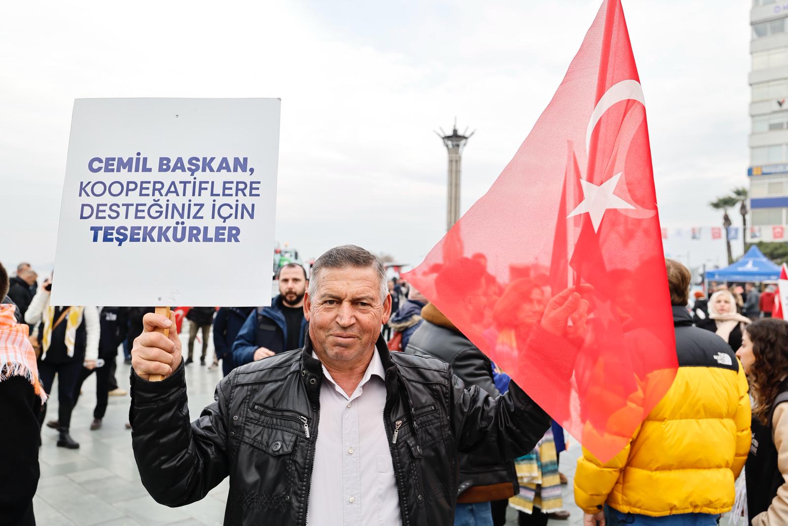 İzmir'de 21 Aralık Dünya Kooperatifçilik Günü etkinliklerle kutlandı