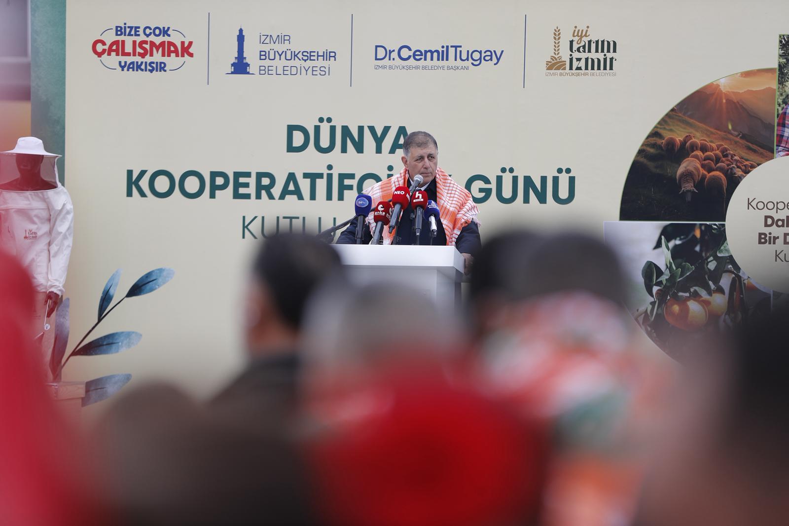 İzmir'de 21 Aralık Dünya Kooperatifçilik Günü etkinliklerle kutlandı