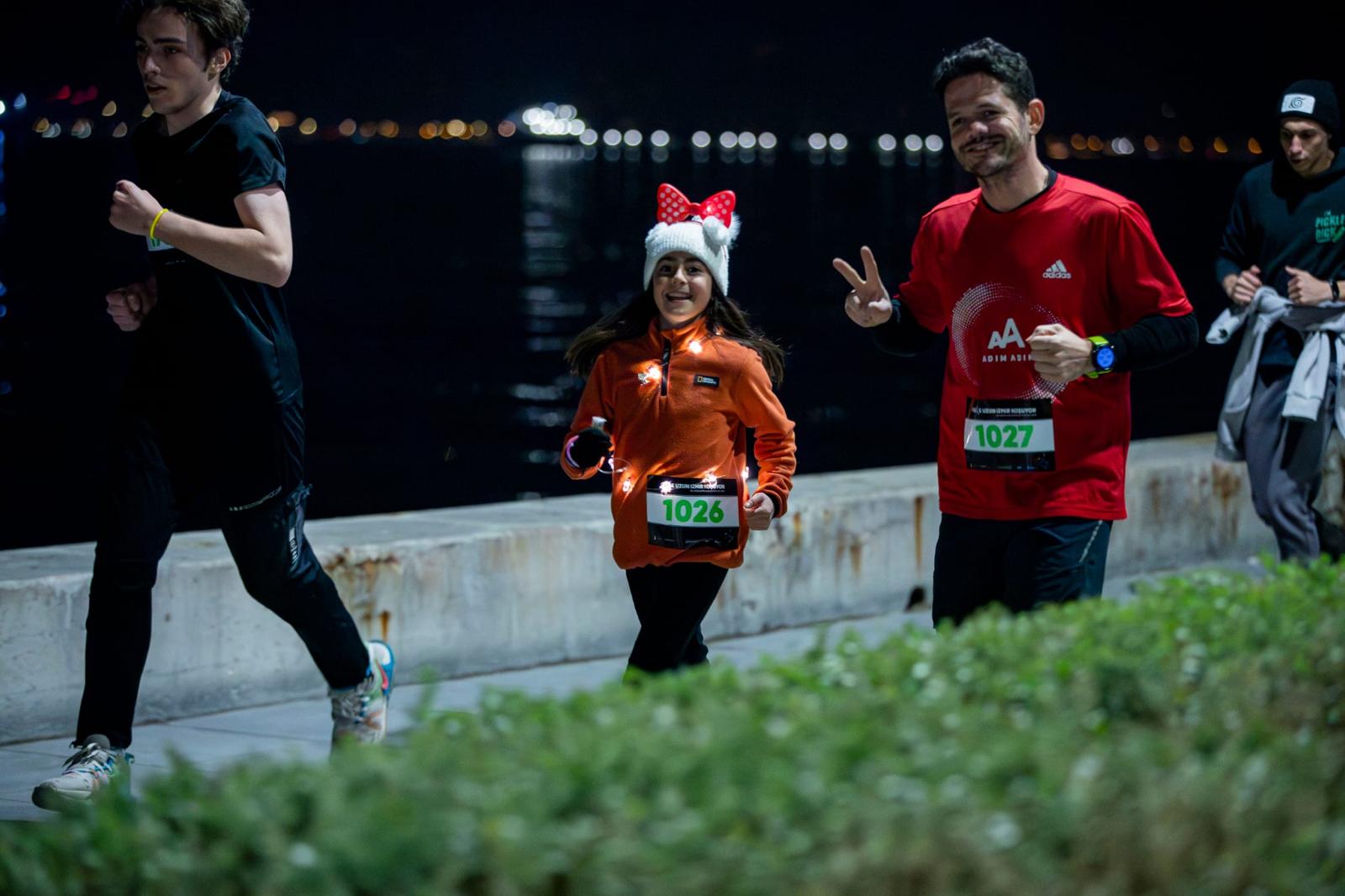 En uzun geceyi İzmirliler aydınlattı