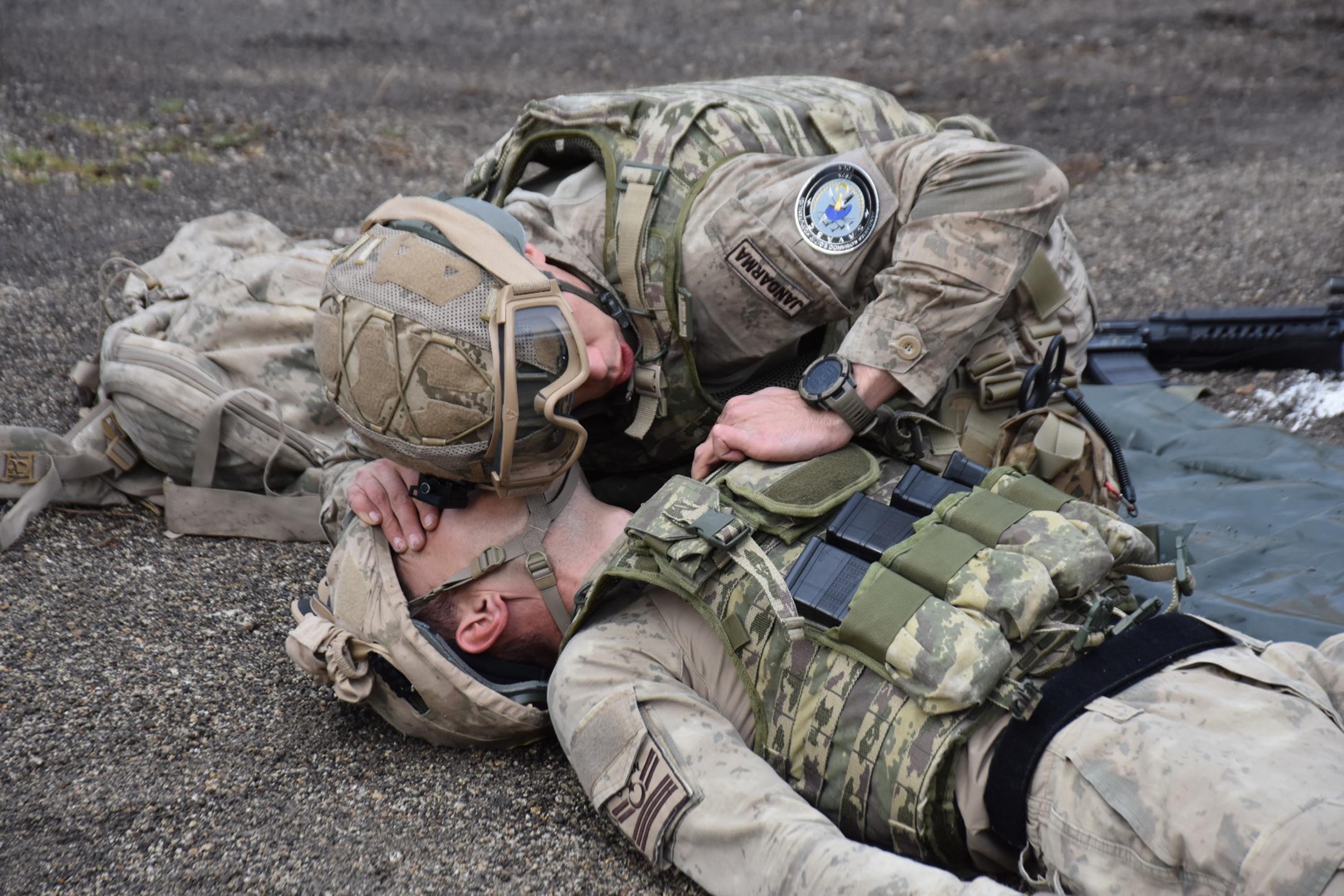 Jandarma Komando Özel Harekat birlikleri, ‘Savaşçı Yarışması'nda mücadele ediyor