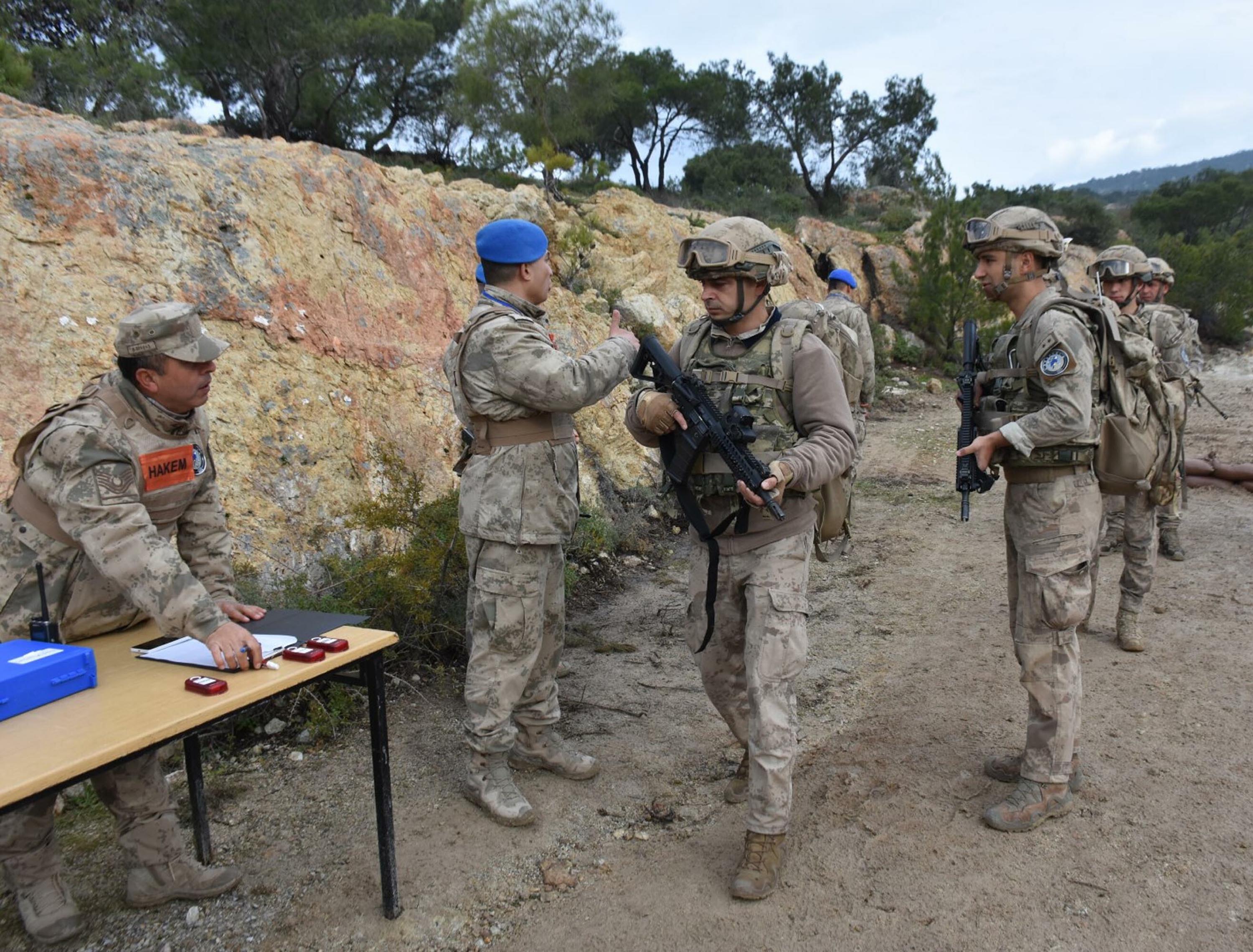Jandarma Komando Özel Harekat birlikleri, ‘Savaşçı Yarışması'nda mücadele ediyor