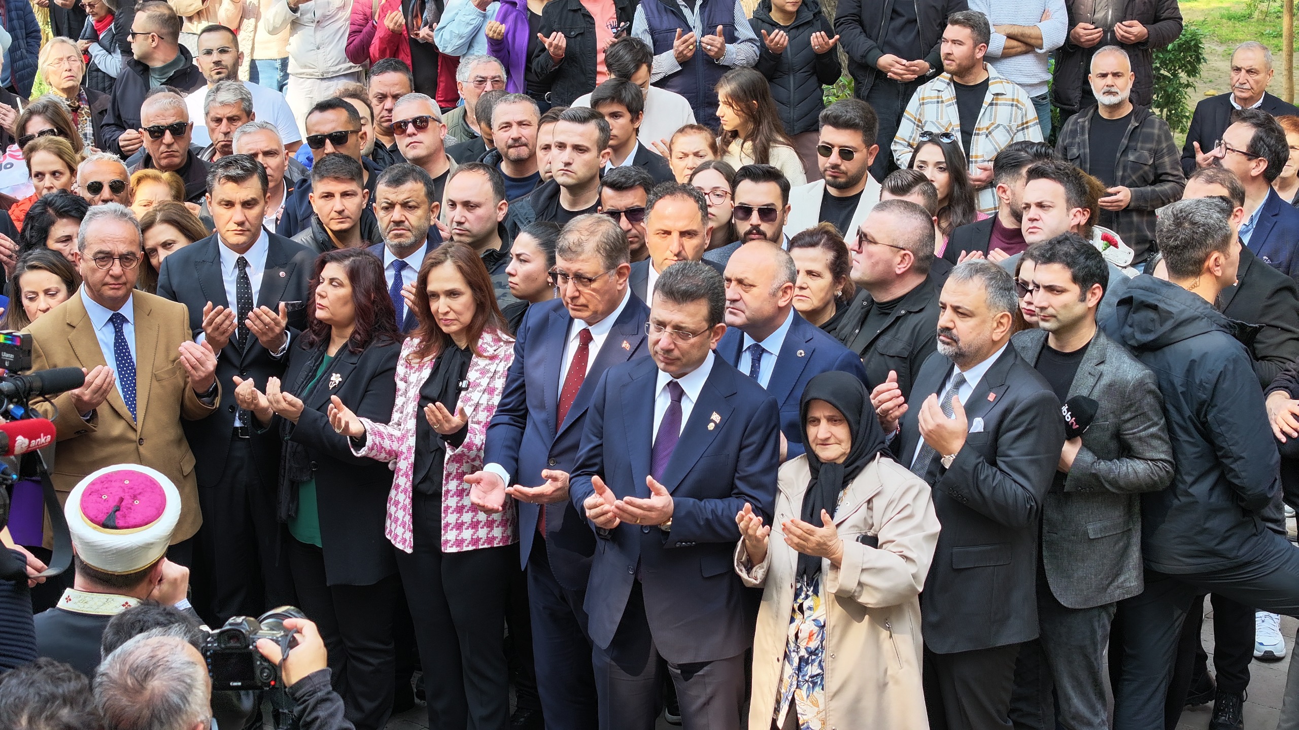 CHP'nin Cumhurbaşkanı aday adayı İmamoğlu İzmir'de