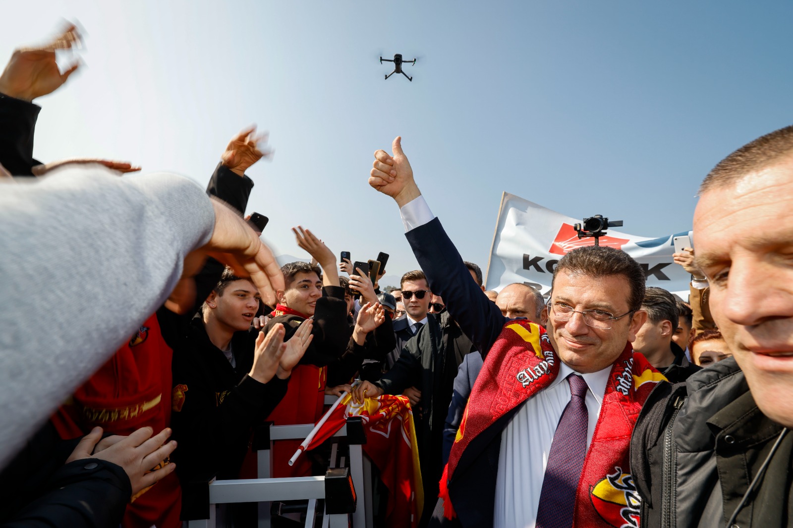 CHP'nin Cumhurbaşkanı aday adayı İmamoğlu İzmir'de