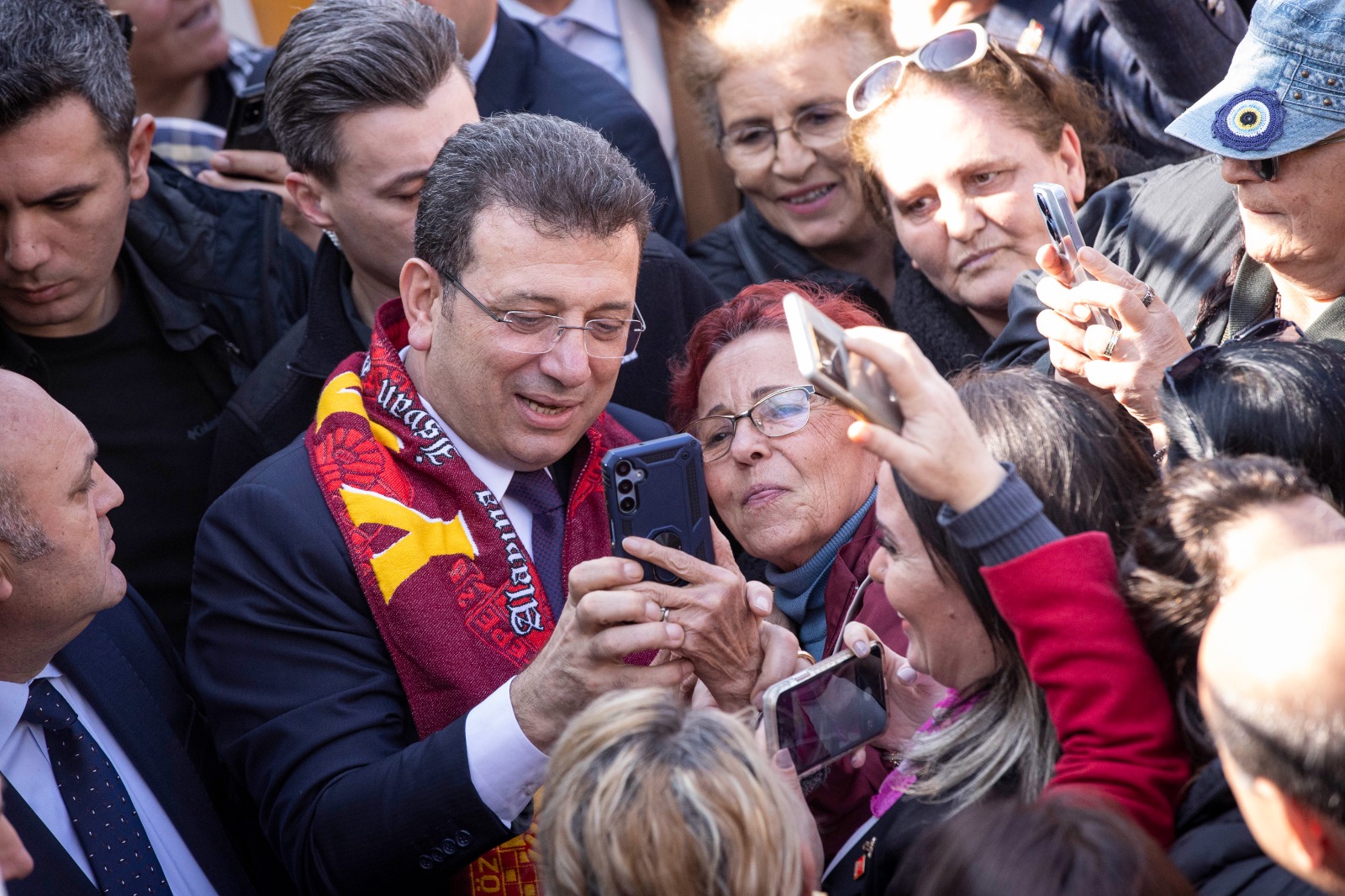 CHP'nin Cumhurbaşkanı aday adayı İmamoğlu İzmir'de