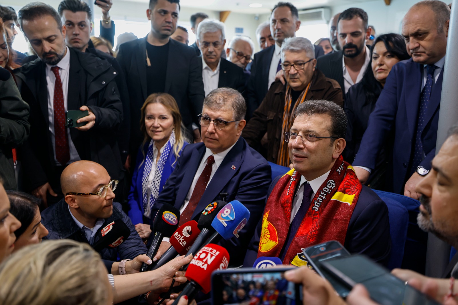 CHP'nin Cumhurbaşkanı aday adayı İmamoğlu İzmir'de