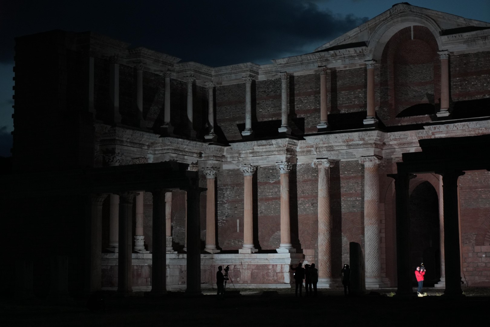 Sardes Antik Kenti'nde ilk kez gece müzeciliği deneyimi