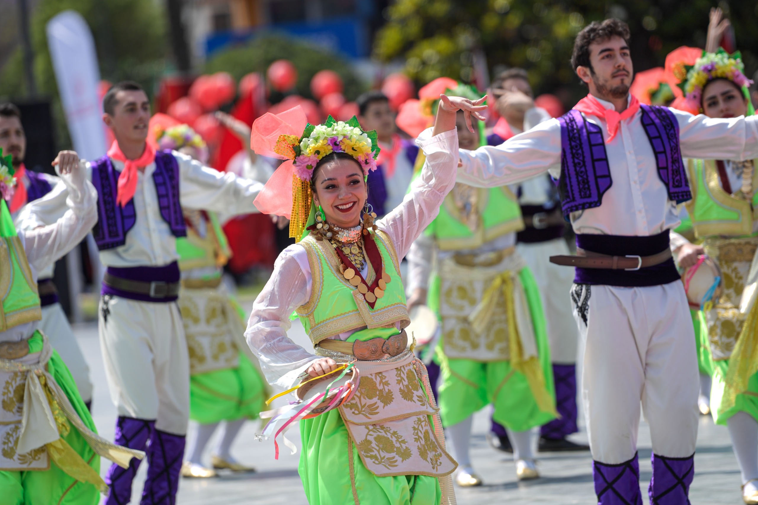 İzmir'de 19 Mayıs coşkuyla kutlandı