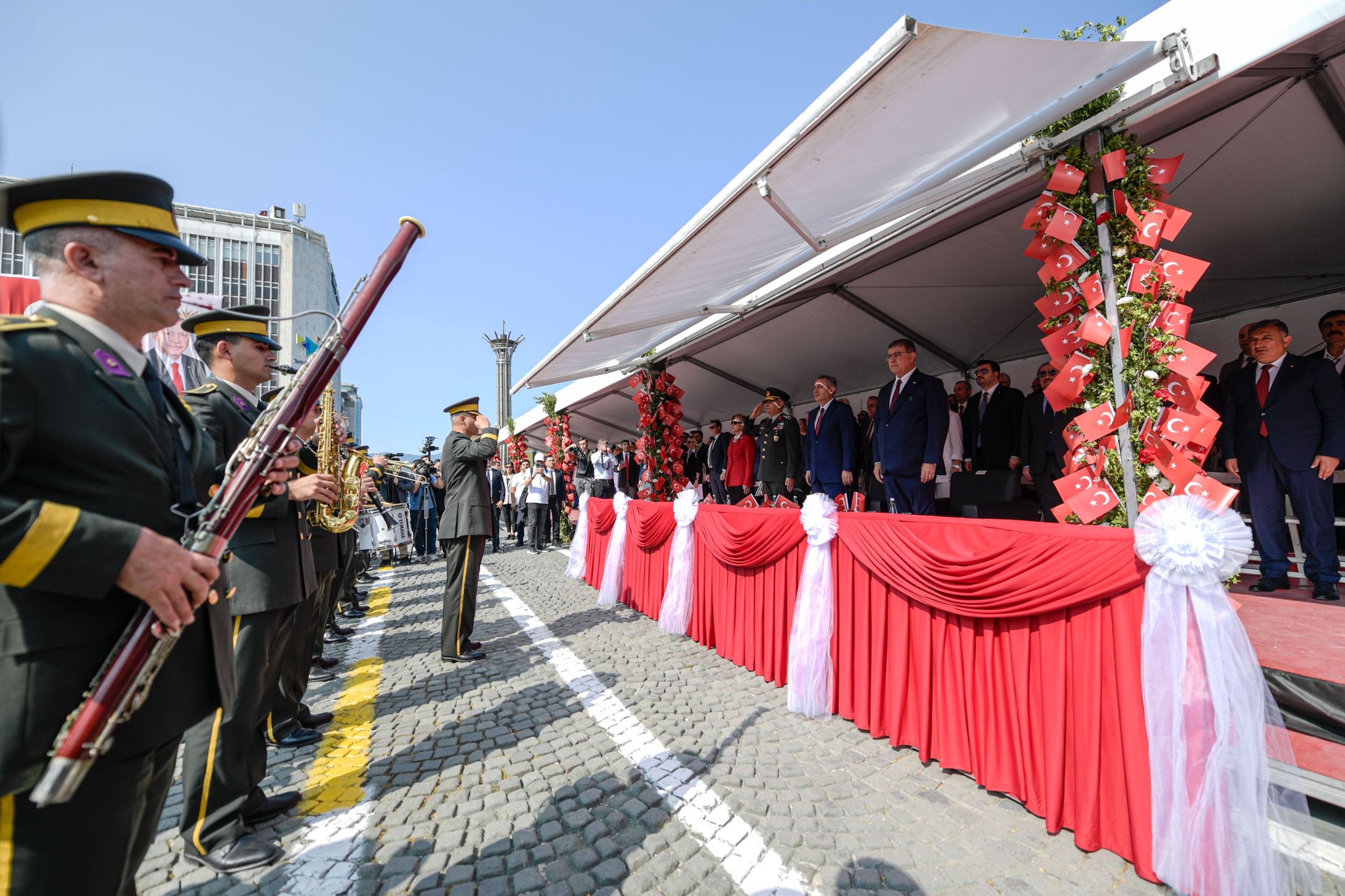 İzmir'de 19 Mayıs coşkuyla kutlandı