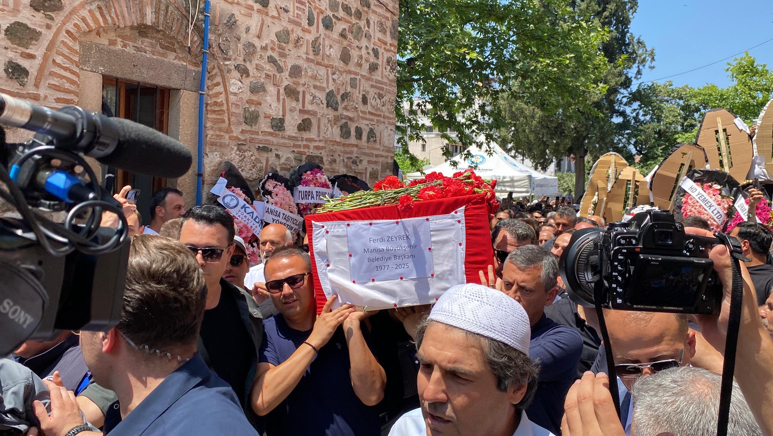 Ferdi Zeyrek, Manisa'da son yolculuğuna uğurlandı