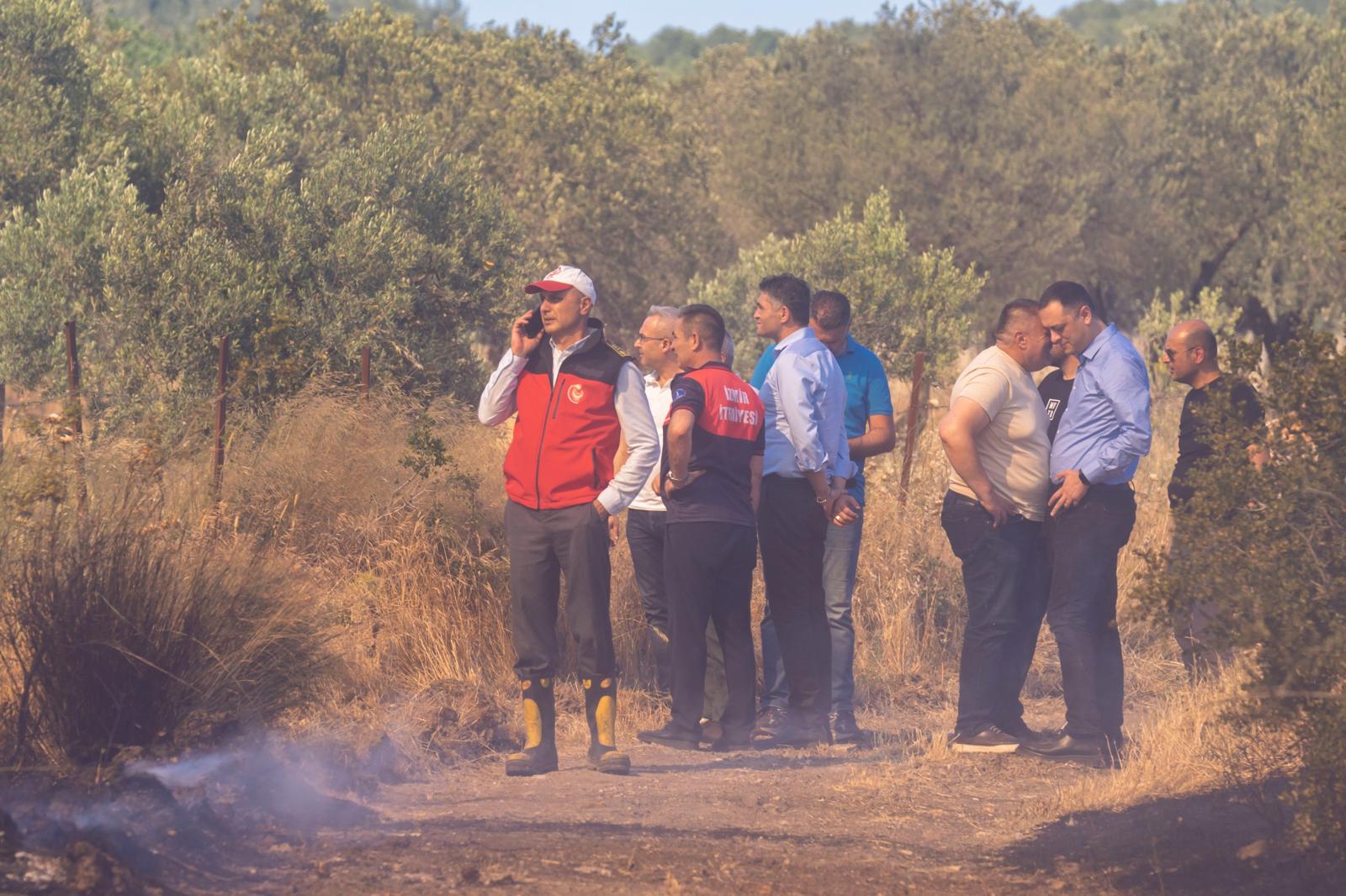 Aliağa ve Foça’da yangınla mücadele sürüyor