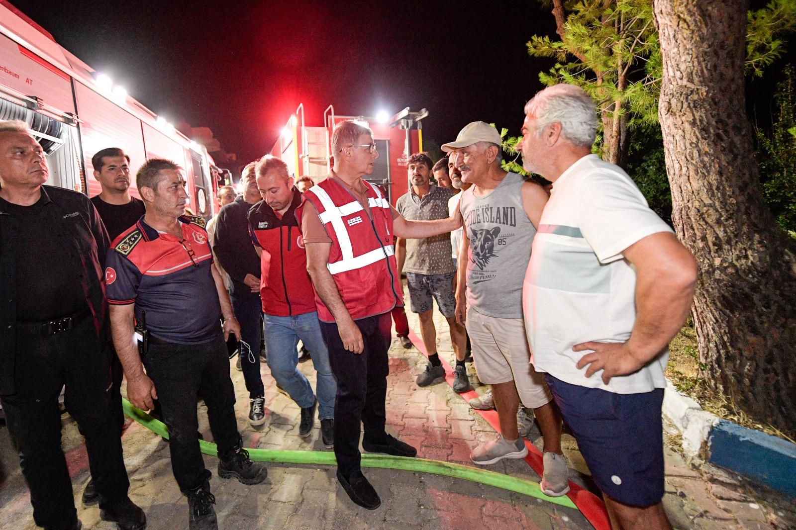 Seferihisar Doğanbey’de yerleşim yerleri yandı!