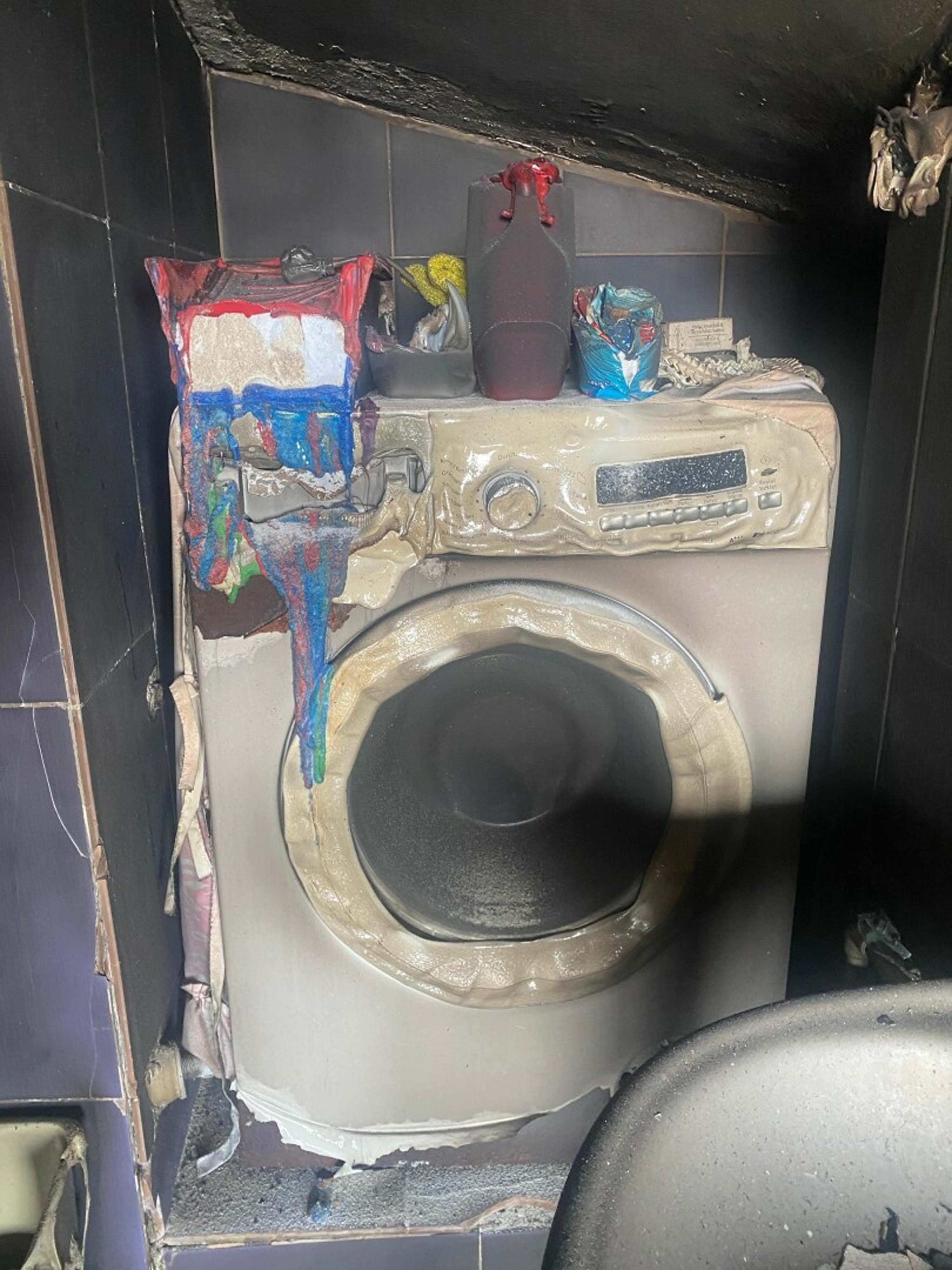 Seferihisar Doğanbey’de yerleşim yerleri yandı!