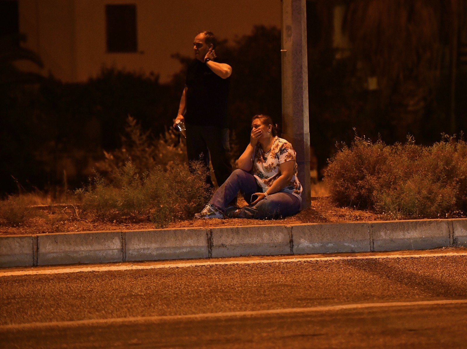 Yangın Seferihisar'ın Mersin Alanı Mahallesi'ni de etkiledi