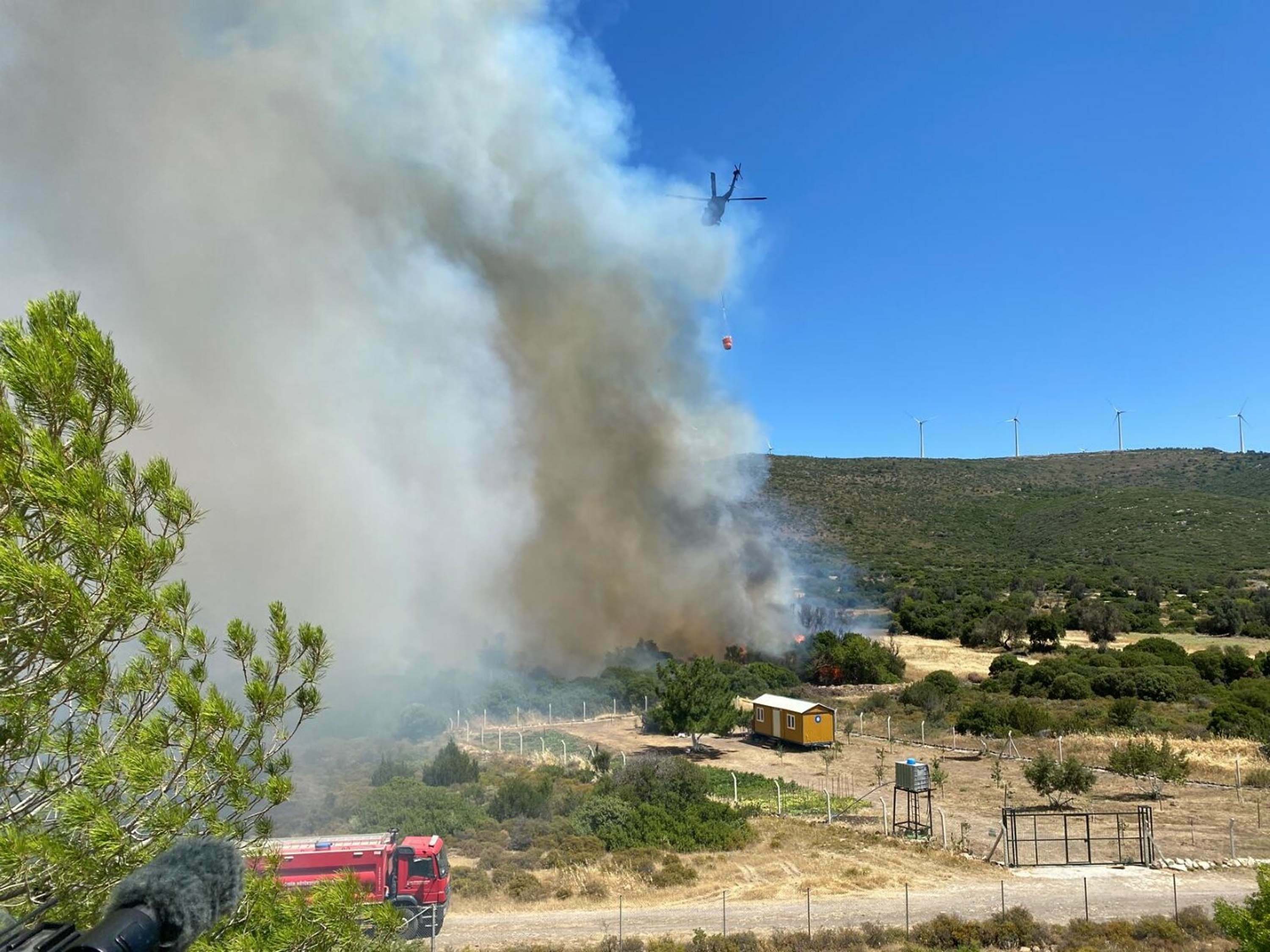 Çeşme'deki orman yangını 2'nci gününde