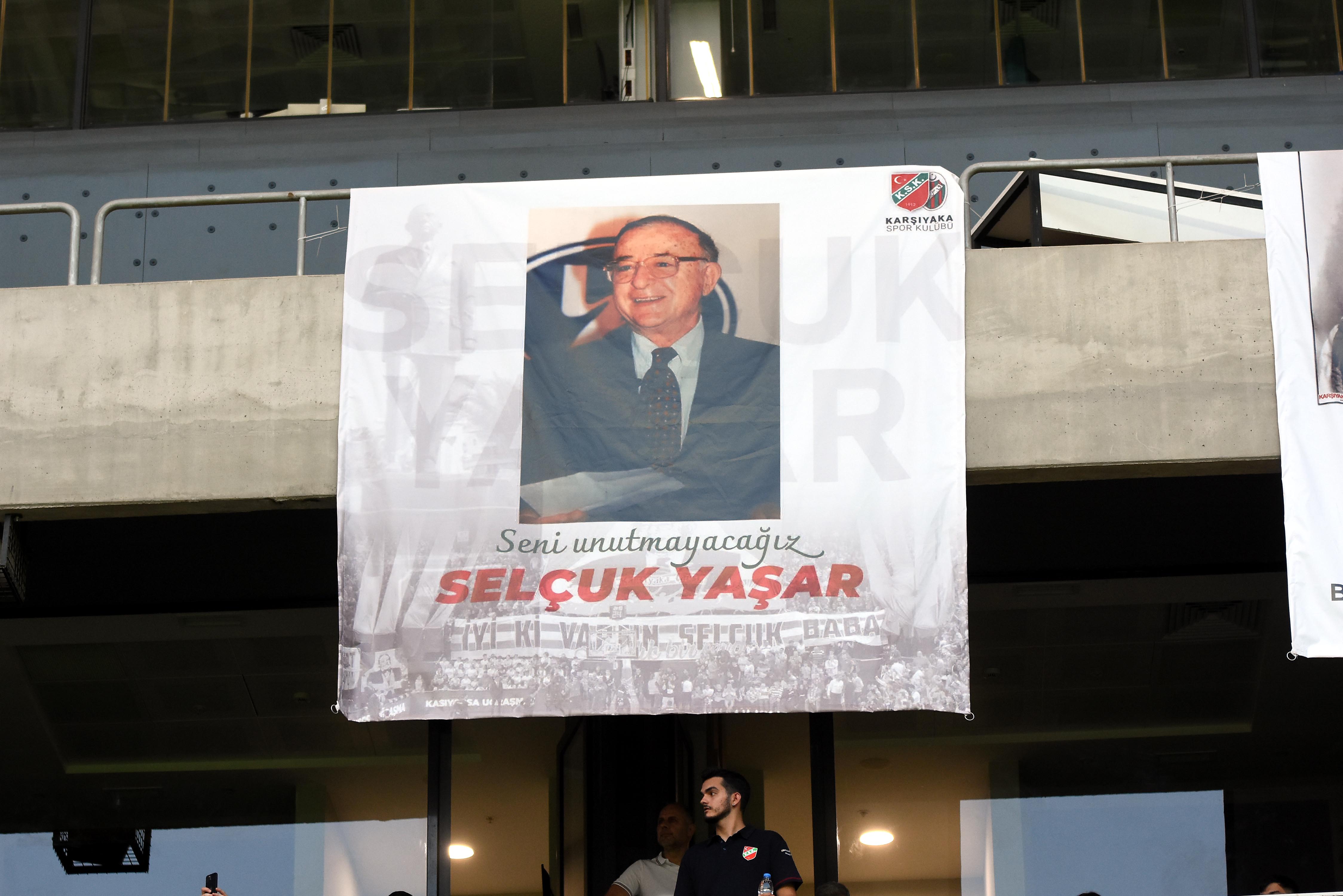Karşıyaka'dan gövde gösterisi