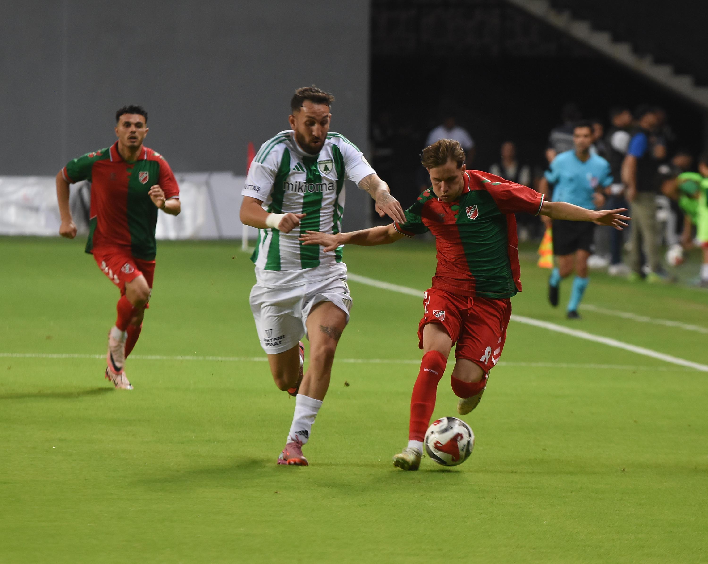 Karşıyaka'dan gövde gösterisi
