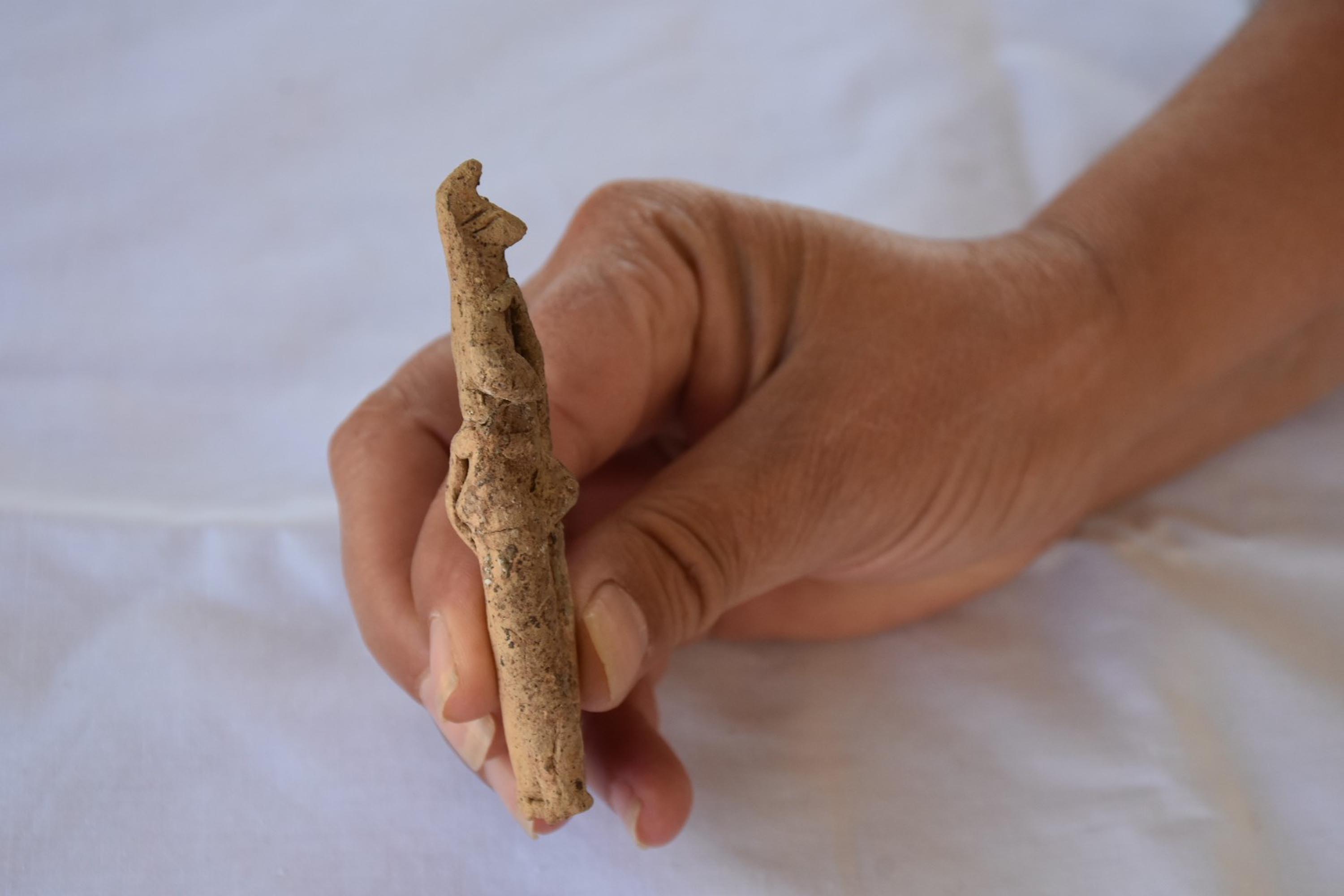 Ulucak Höyüğü'nde 8 bin yıllık Göbeklitepe üslubunda heykelci