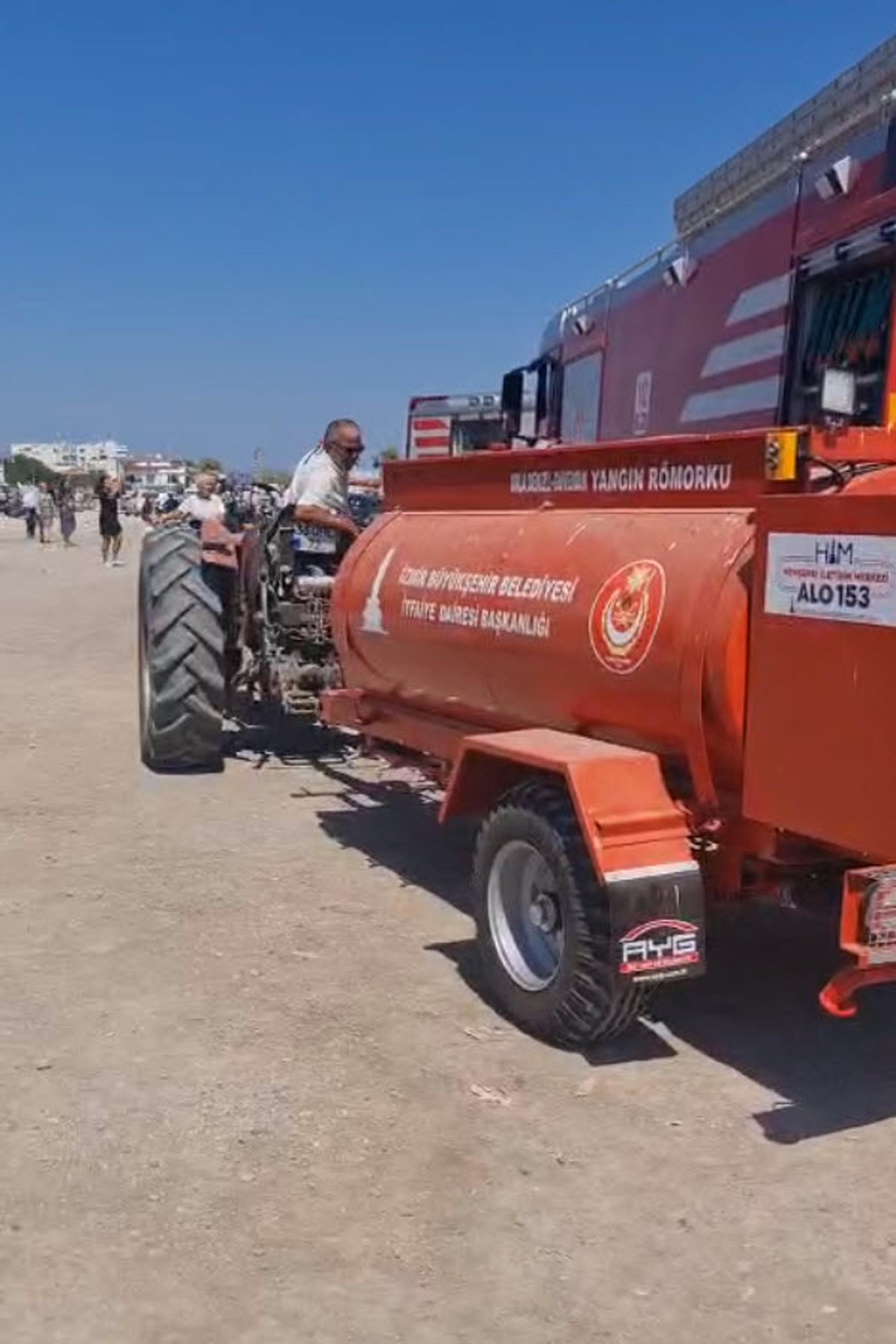 Urla'da alevlere teslim olan 5 tekneden 2'si battı 