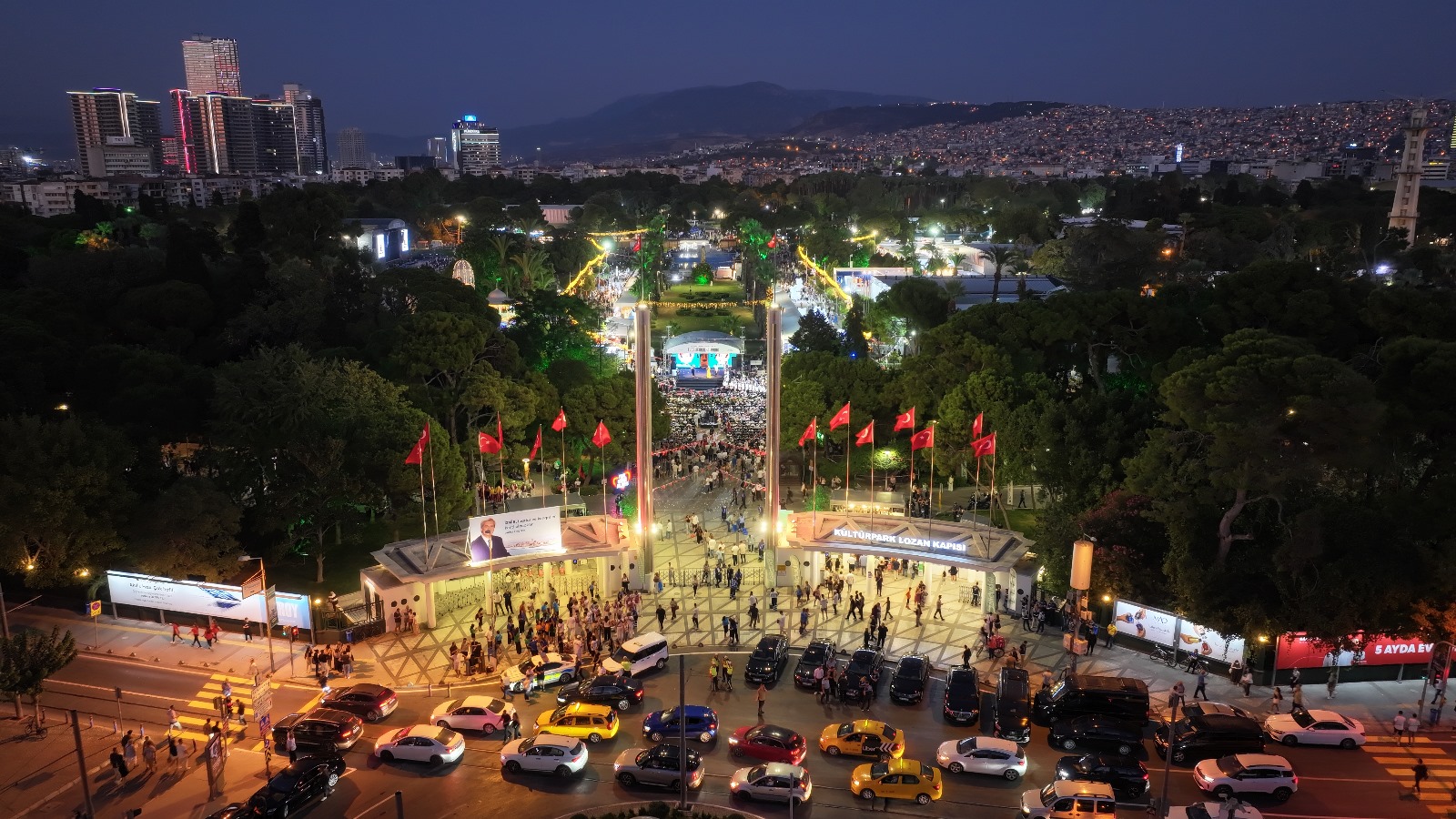 94. İEF muhteşem kortejle başladı 