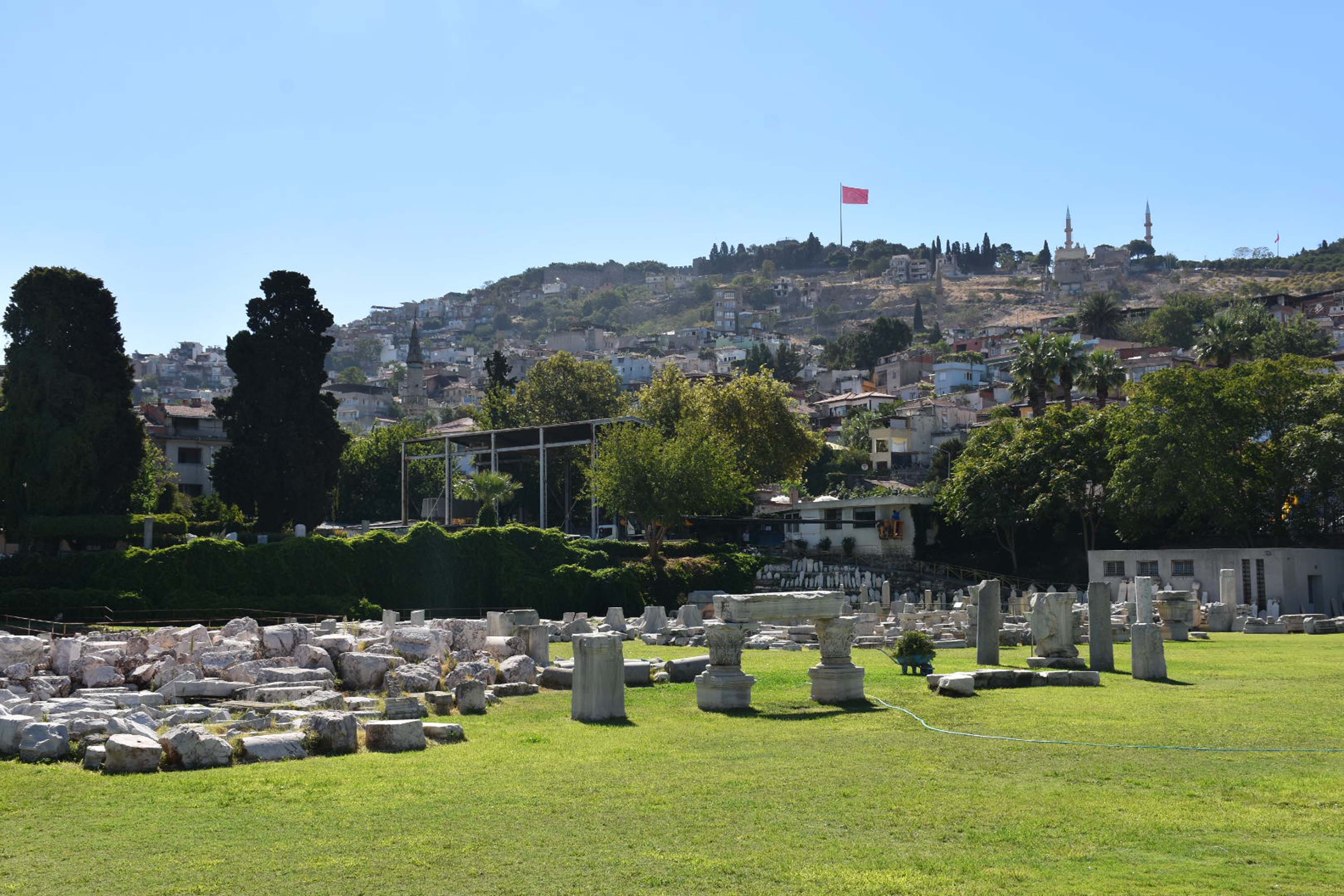 Smyrna Antik Kenti'nde İzmir'in tekstil kenti olduğunu gösteren objeler bulundu