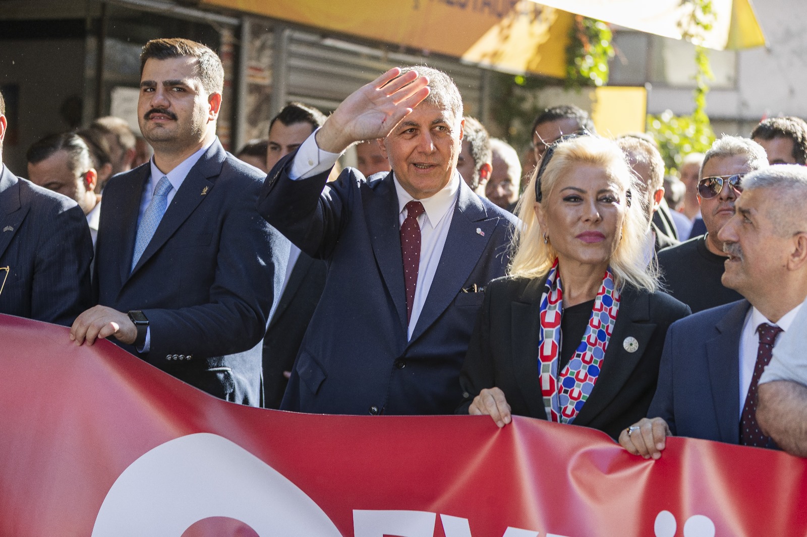 İzmir'de 'Zafer Yürüyüşü'