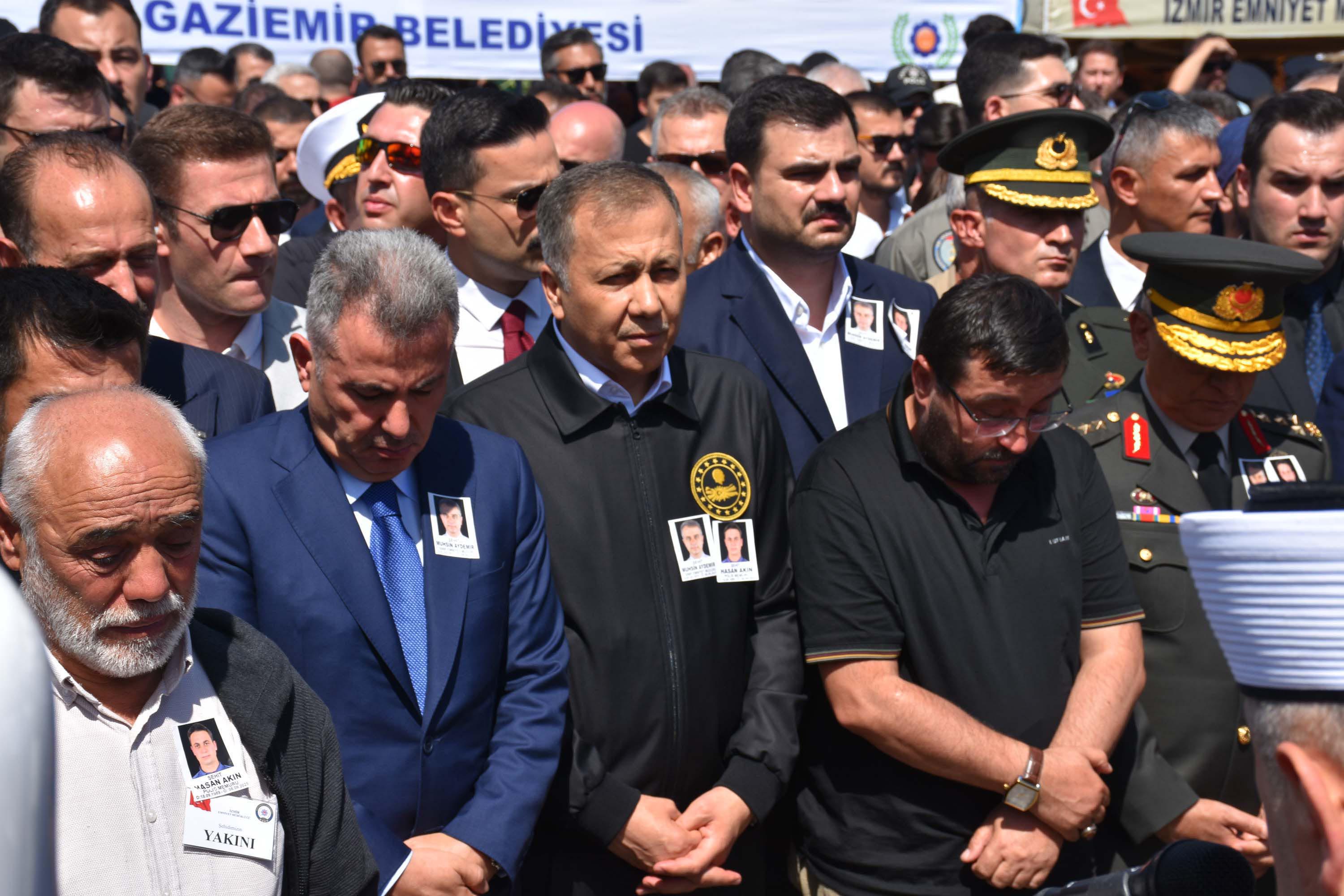 İzmir’in şehitlerine veda