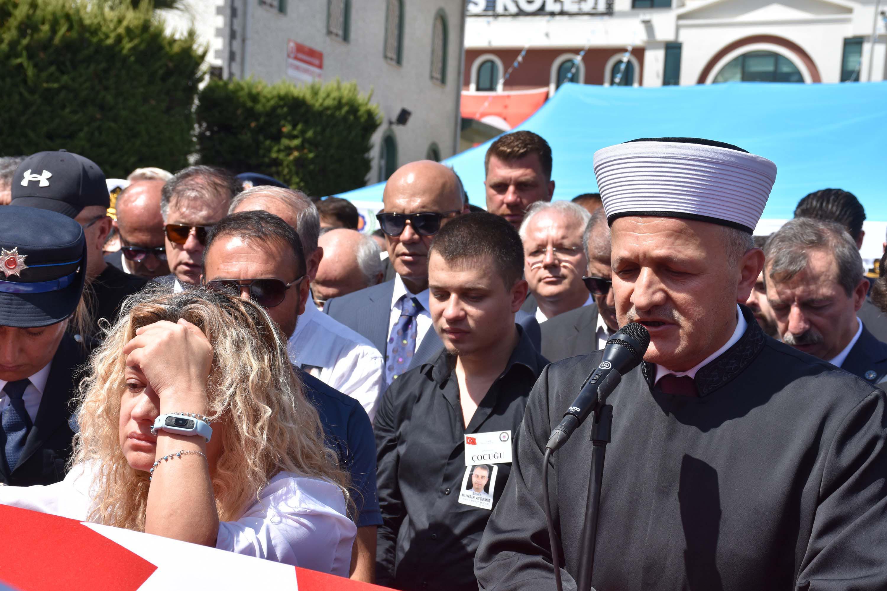 İzmir’in şehitlerine veda