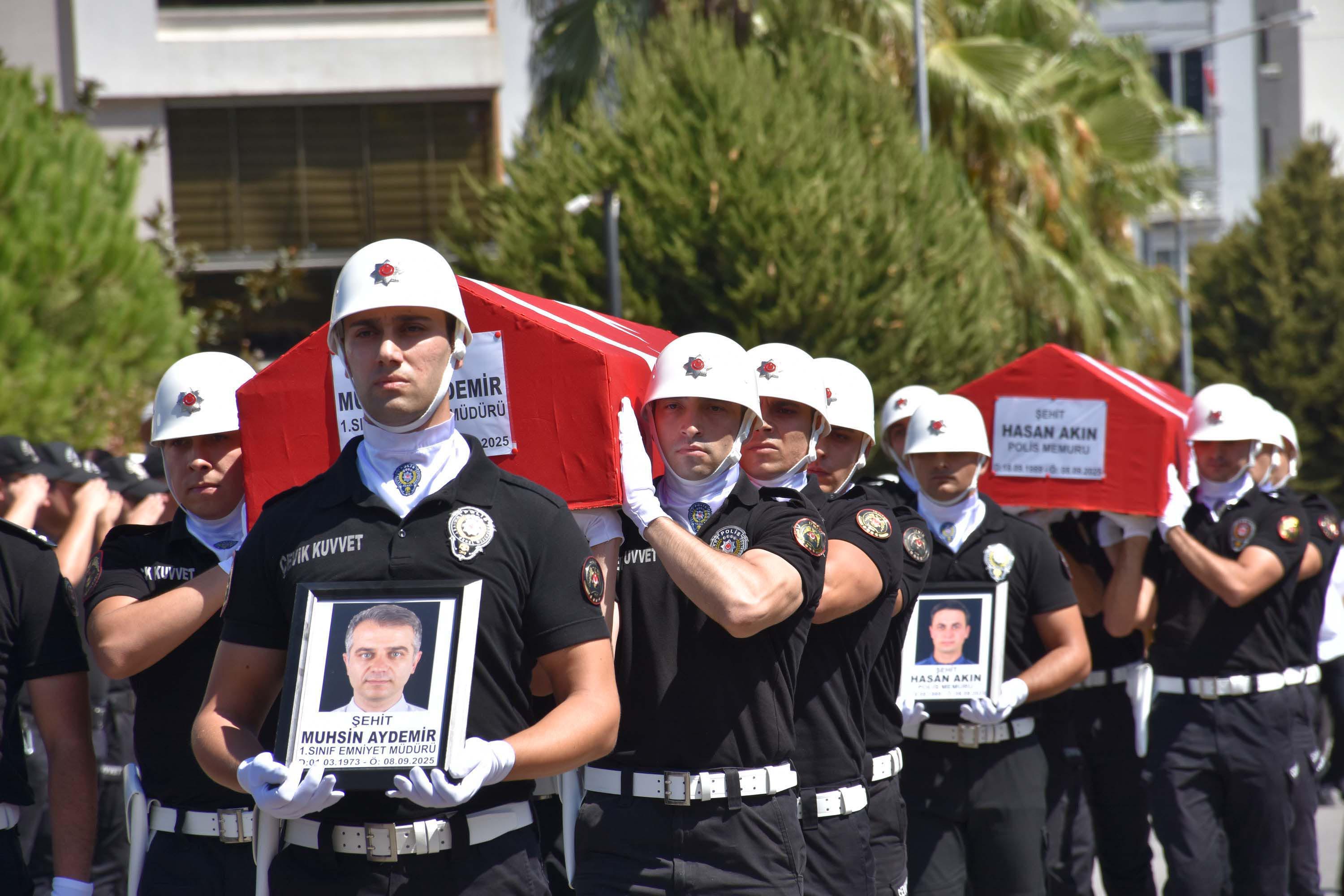 İzmir’in şehitlerine veda