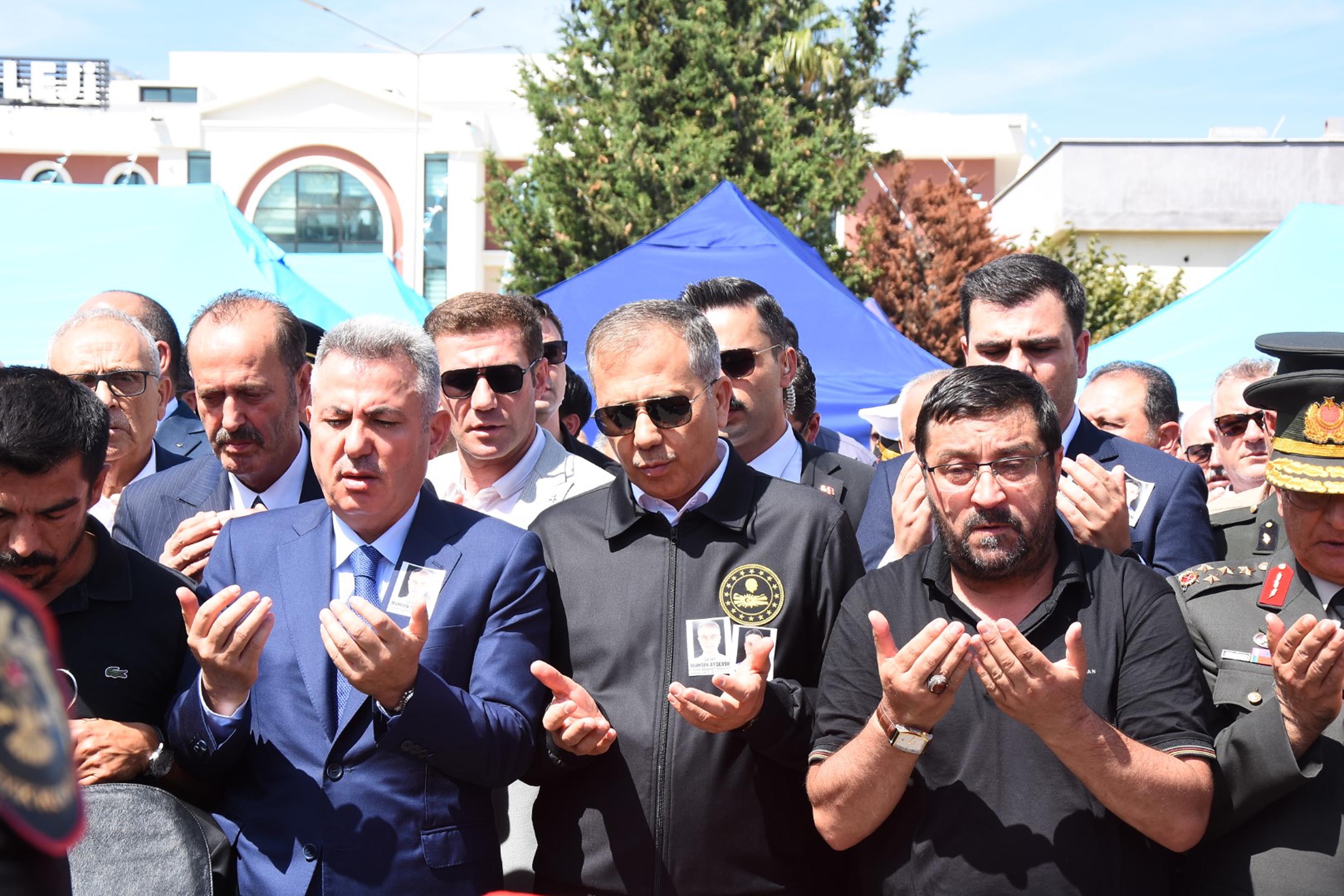 İzmir’in şehitlerine veda