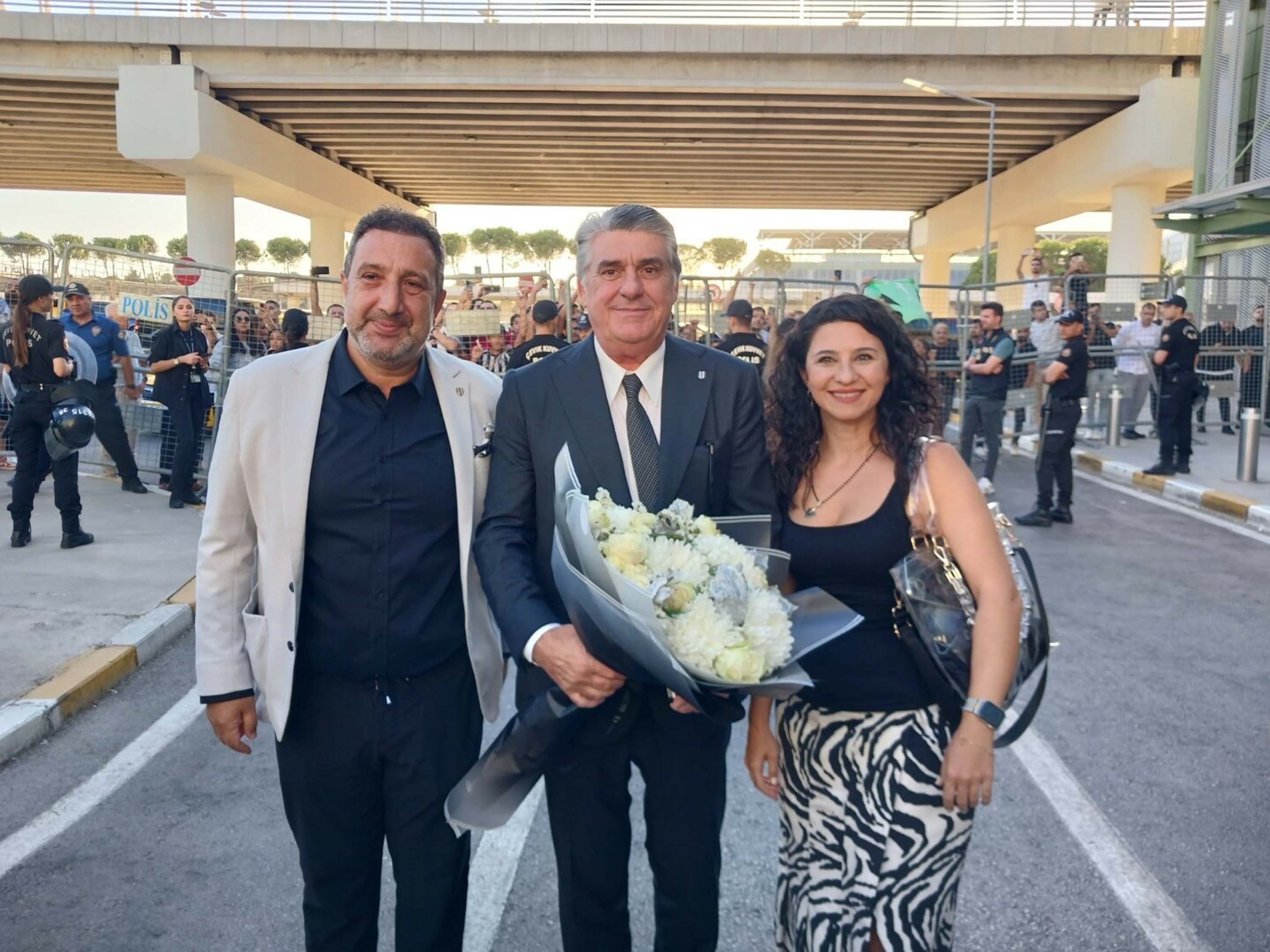 Beşiktaş, İzmir'e geldi