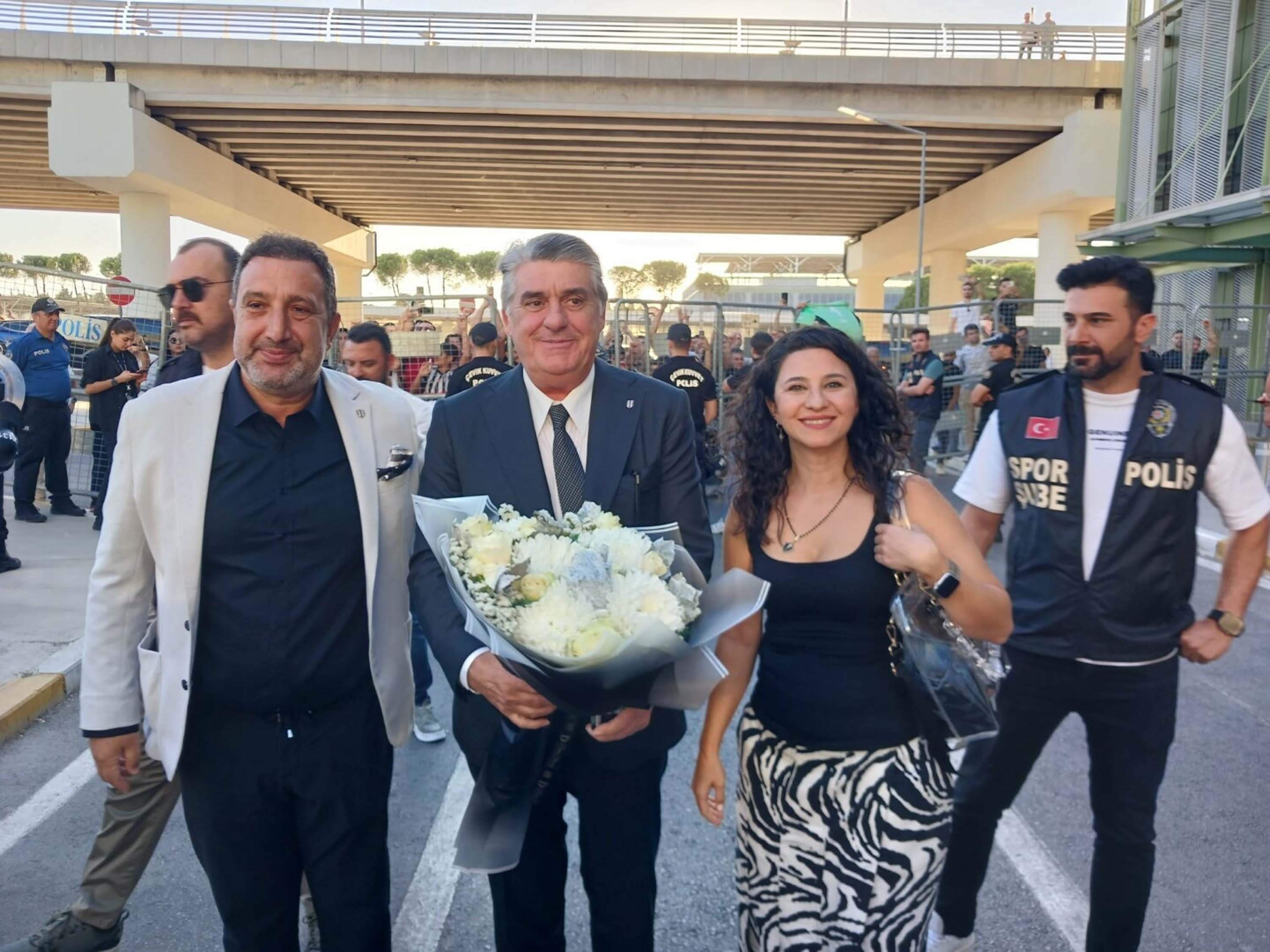 Beşiktaş, İzmir'e geldi