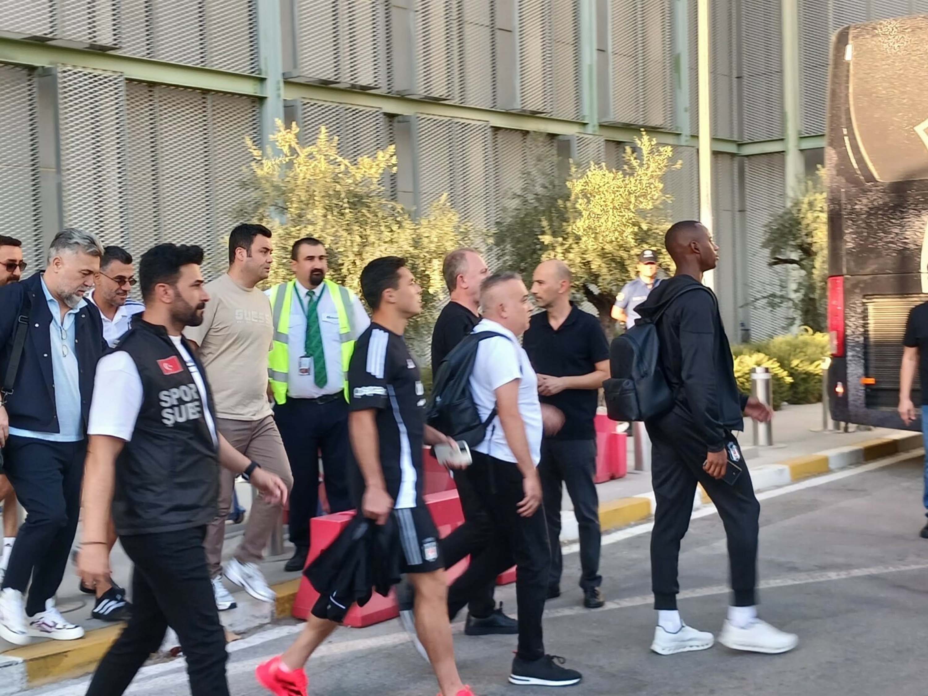 Beşiktaş, İzmir'e geldi
