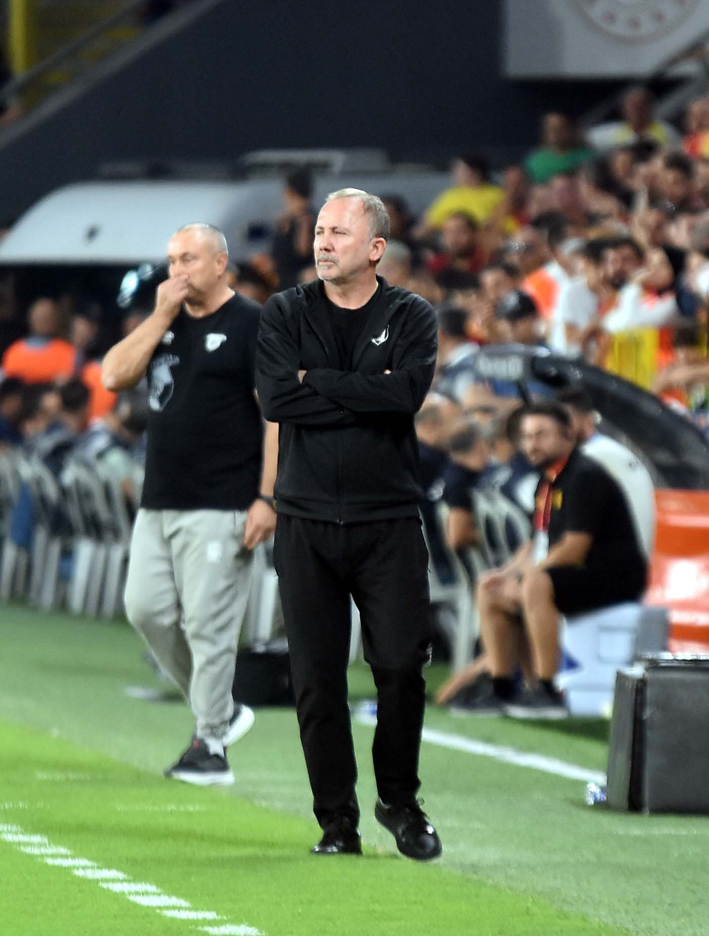 Göztepe-Beşiktaş maçınan özel kareler...