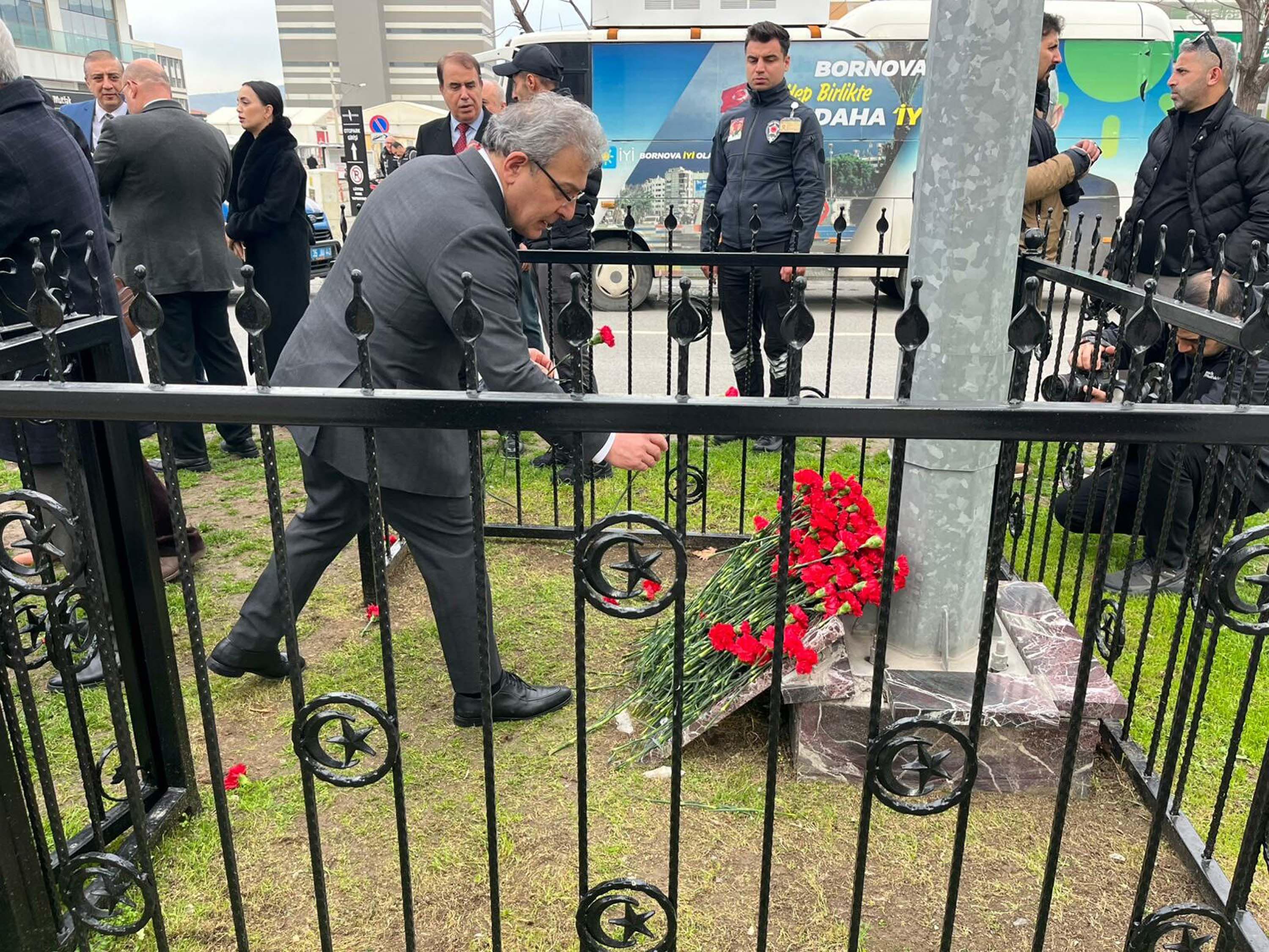 Şehit Fethi Sekin ve Musa Can için İzmir'de anma