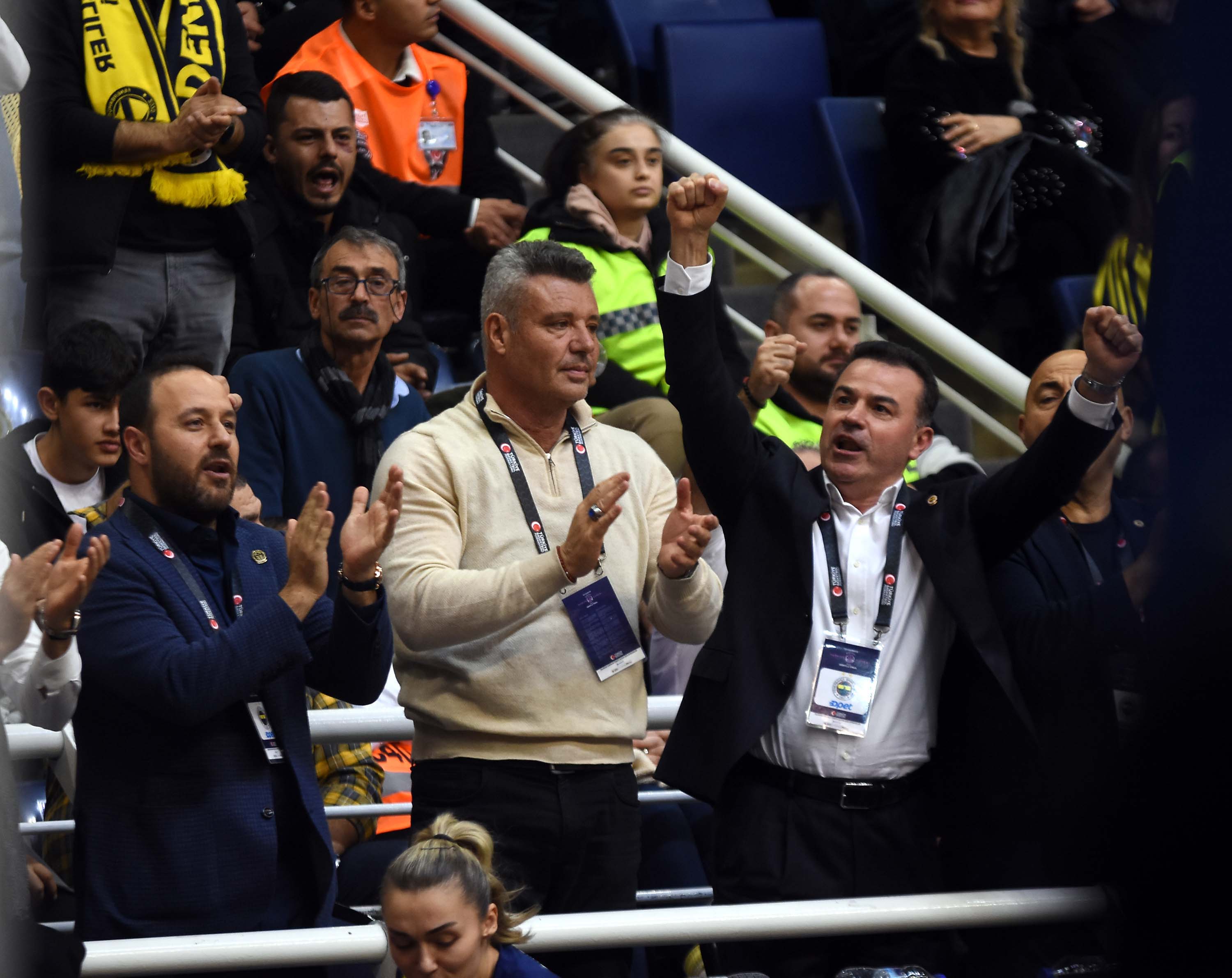 Fenerbahçe’de 15’inci kupa coşkusu