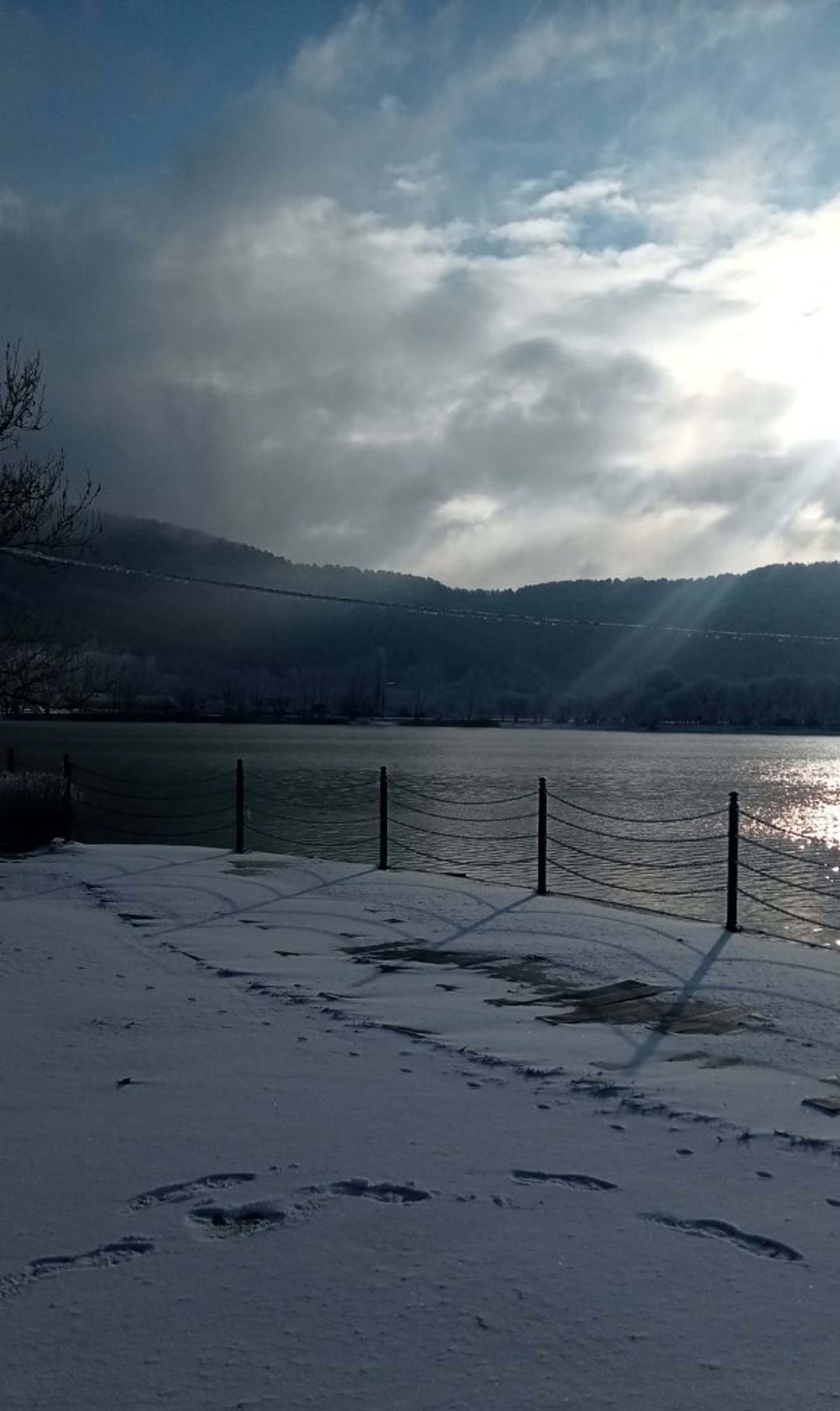 Gölcük ve Bozdağ yaylaları beyaz örtüyle kaplandı