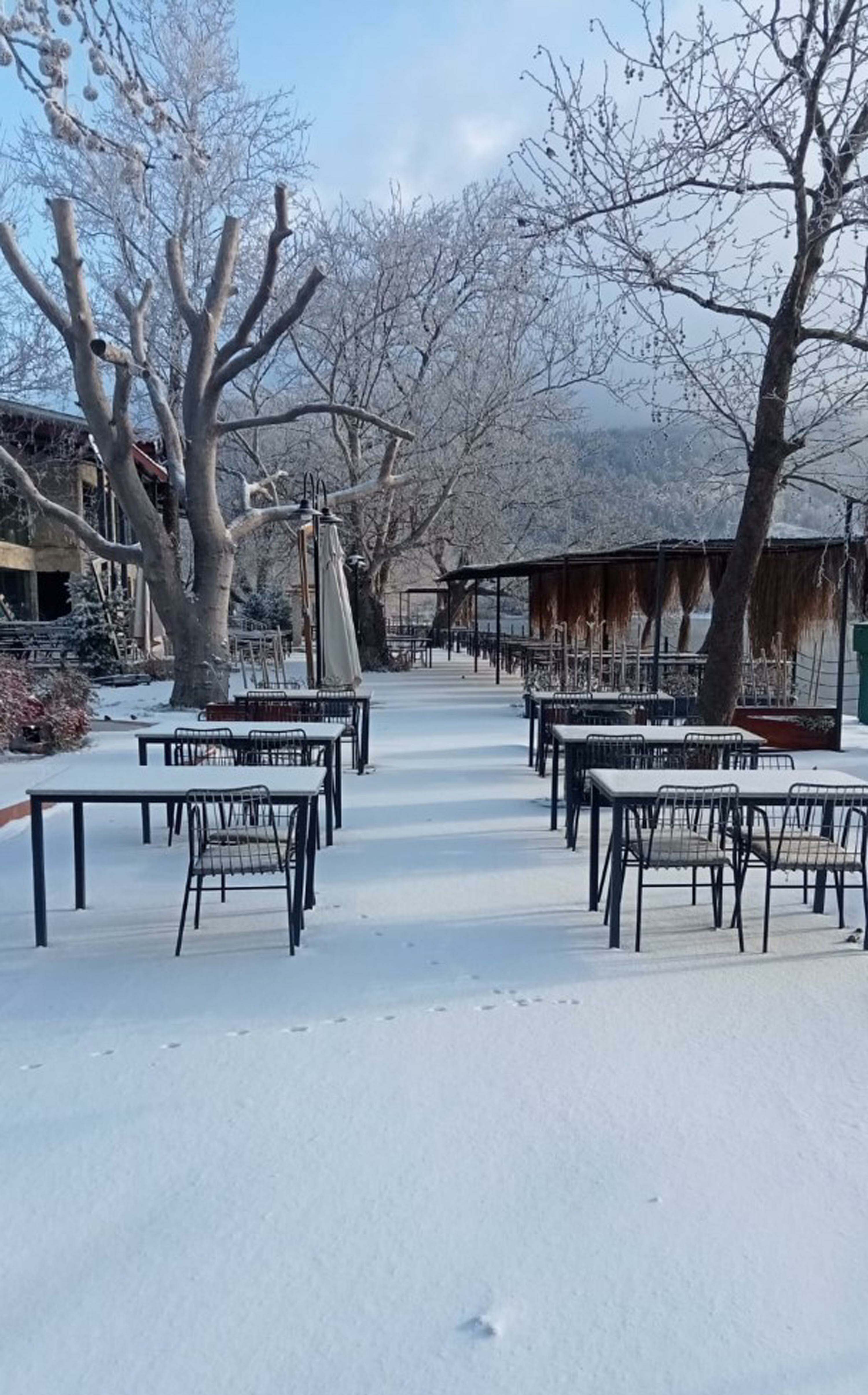 Gölcük ve Bozdağ yaylaları beyaz örtüyle kaplandı