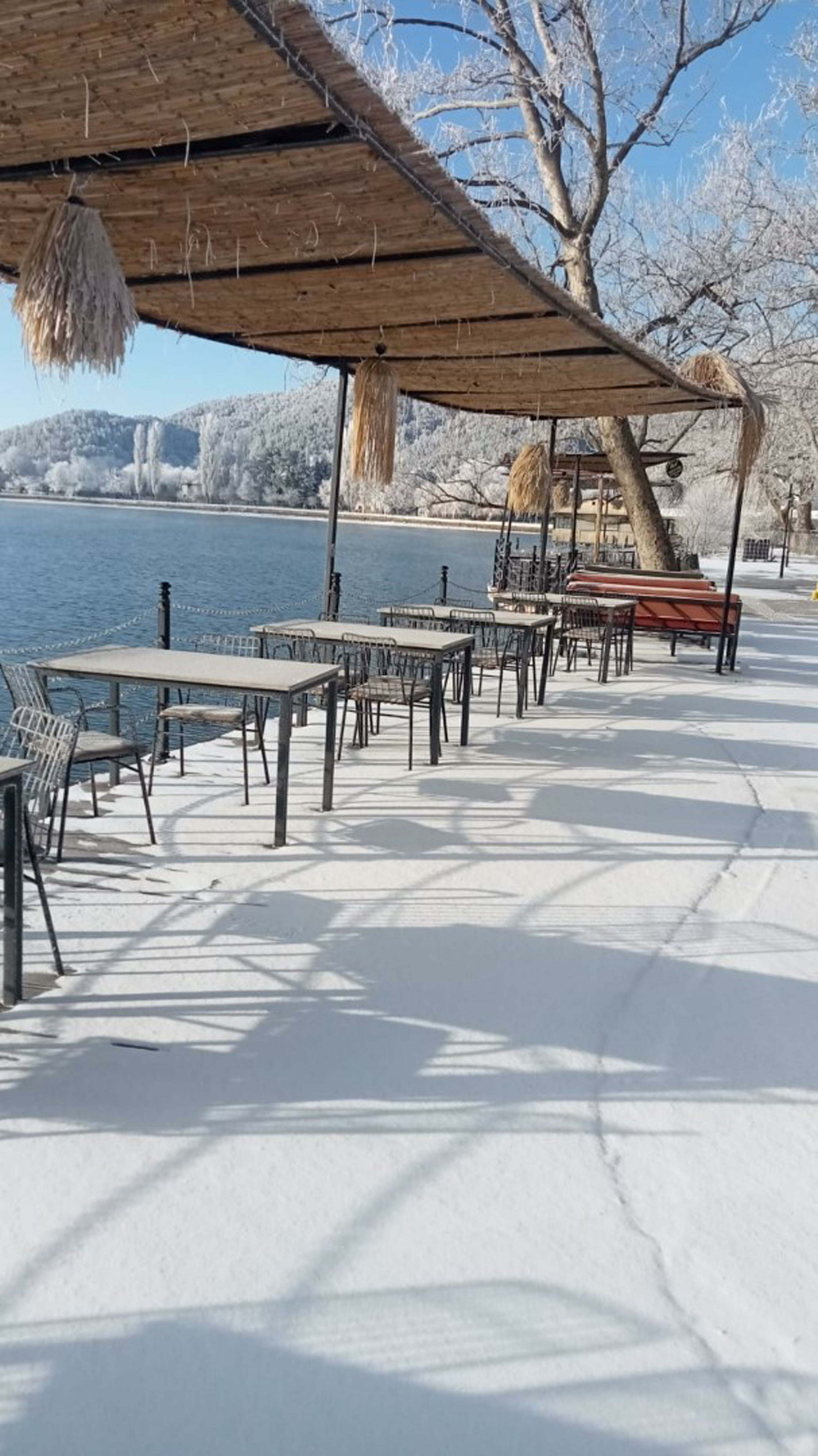 Gölcük ve Bozdağ yaylaları beyaz örtüyle kaplandı