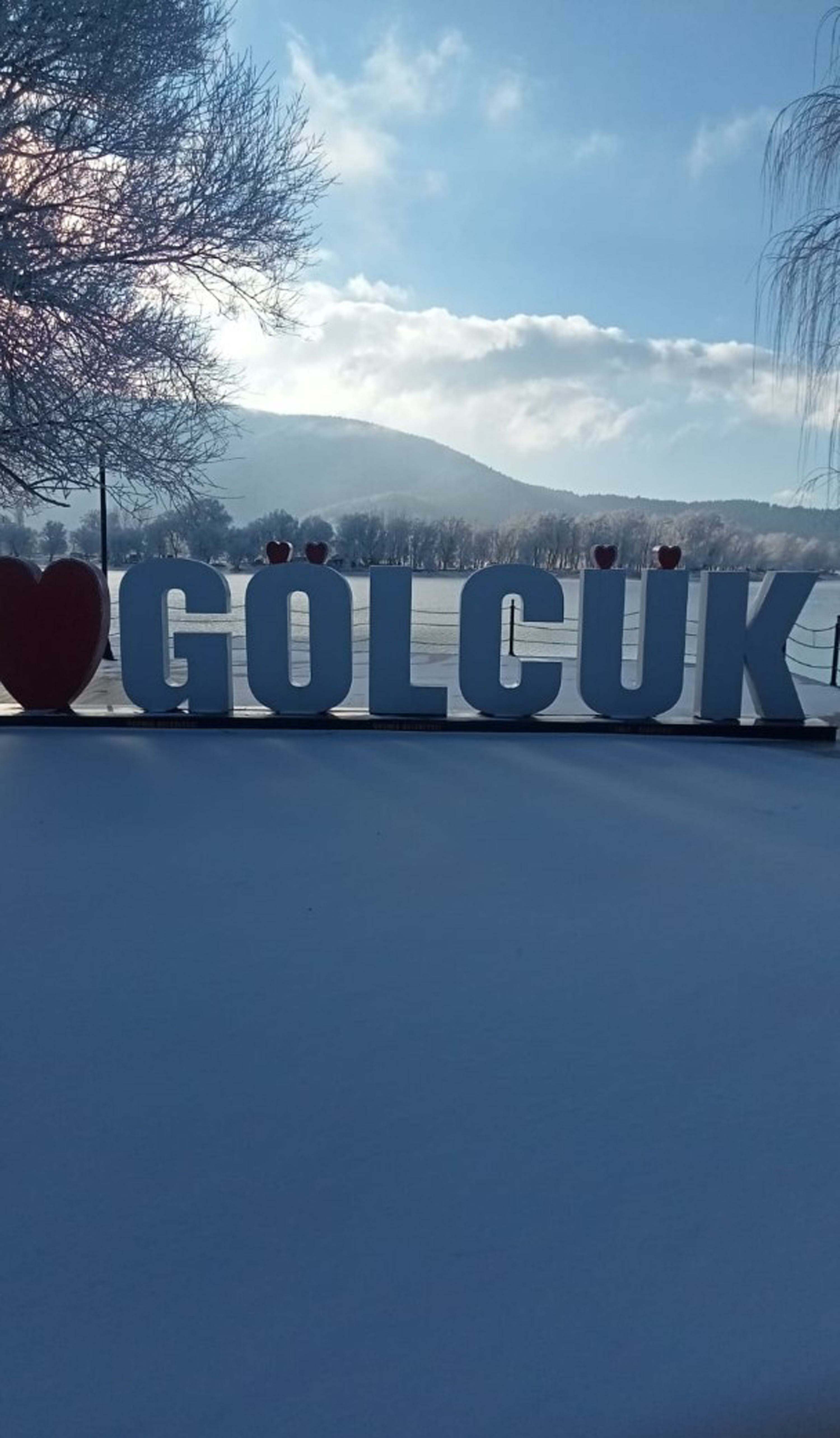 Gölcük ve Bozdağ yaylaları beyaz örtüyle kaplandı