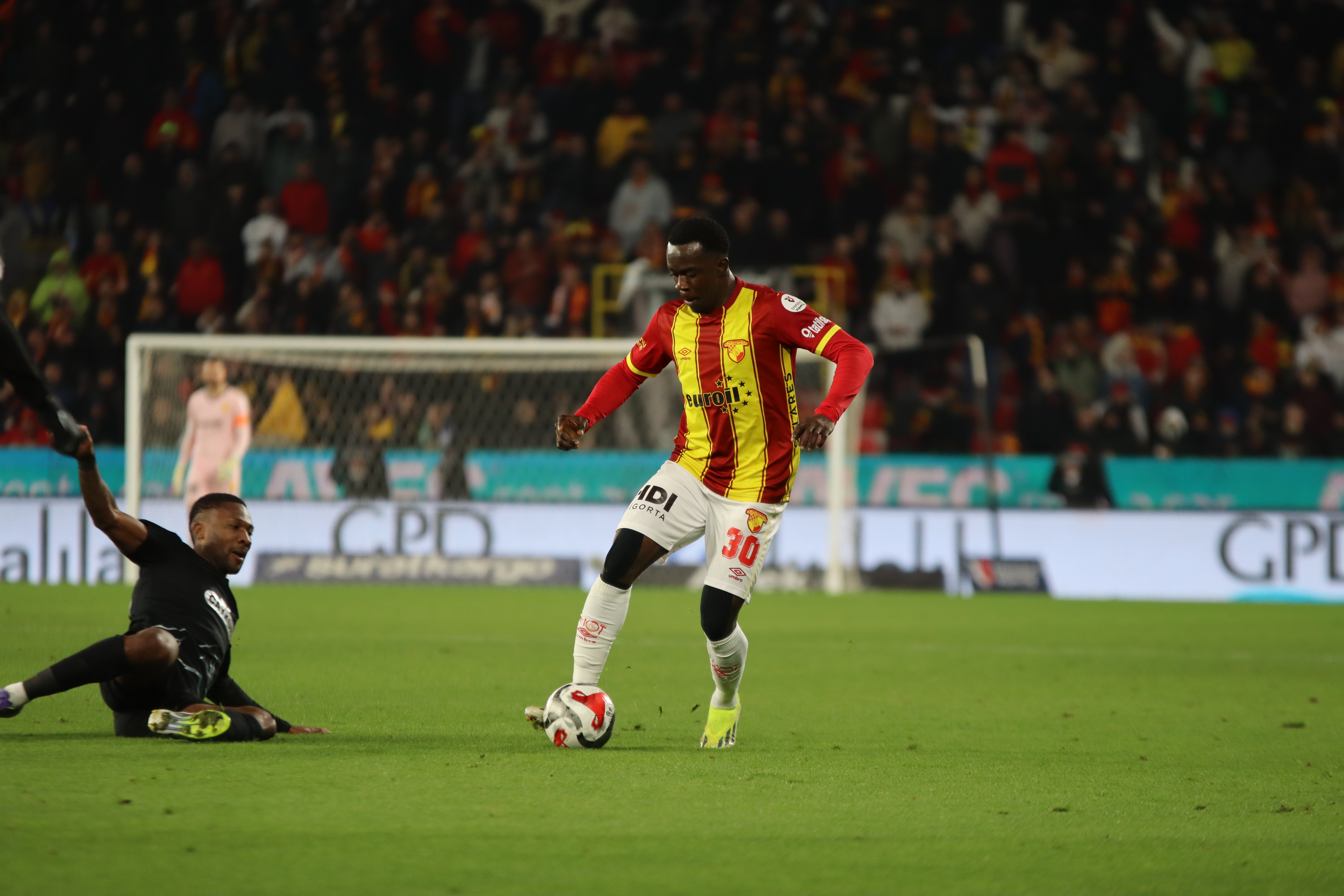 Göztepe-Çaykur Rizespor maçından kareler