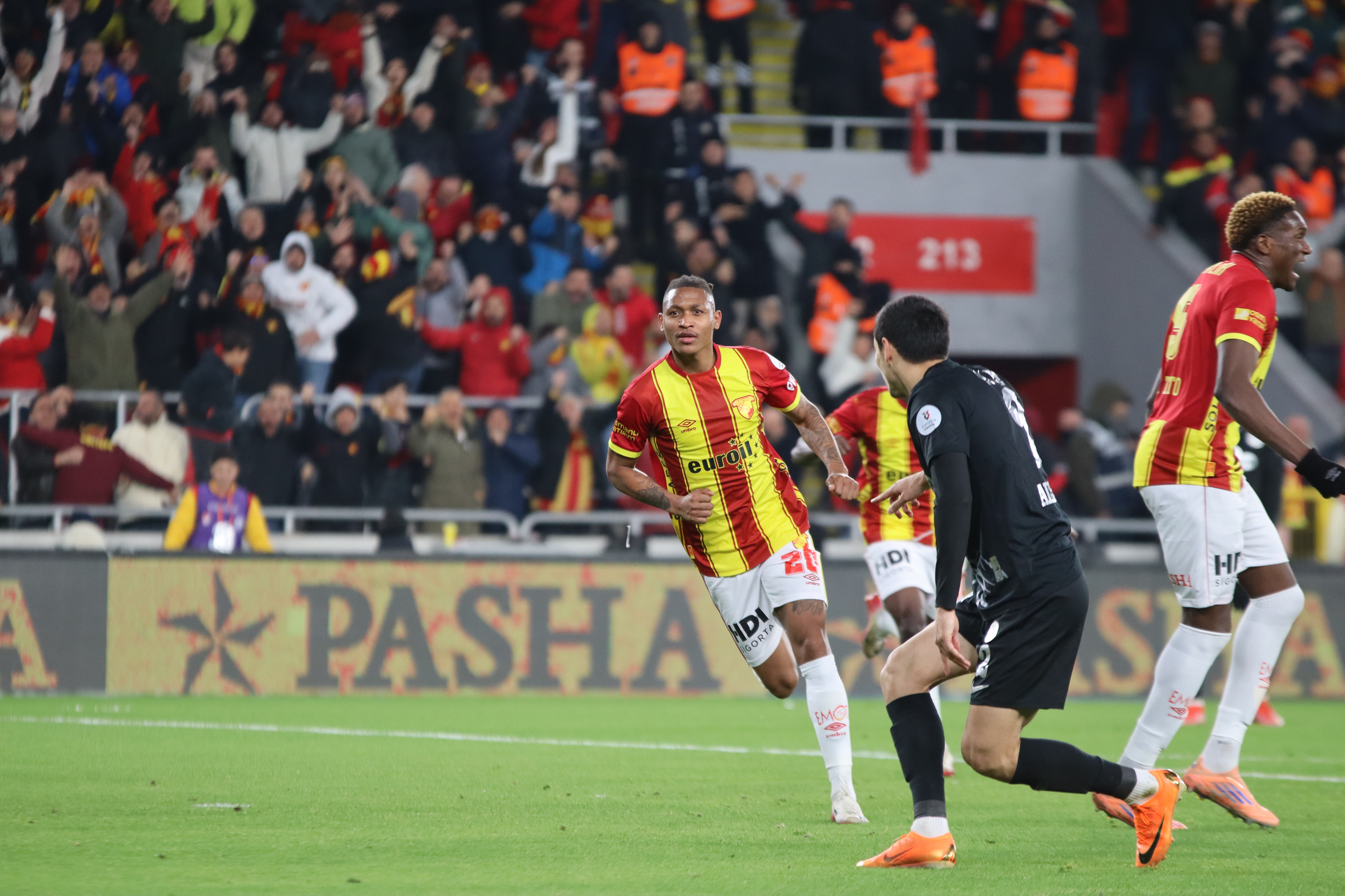 Göztepe-Çaykur Rizespor maçından kareler