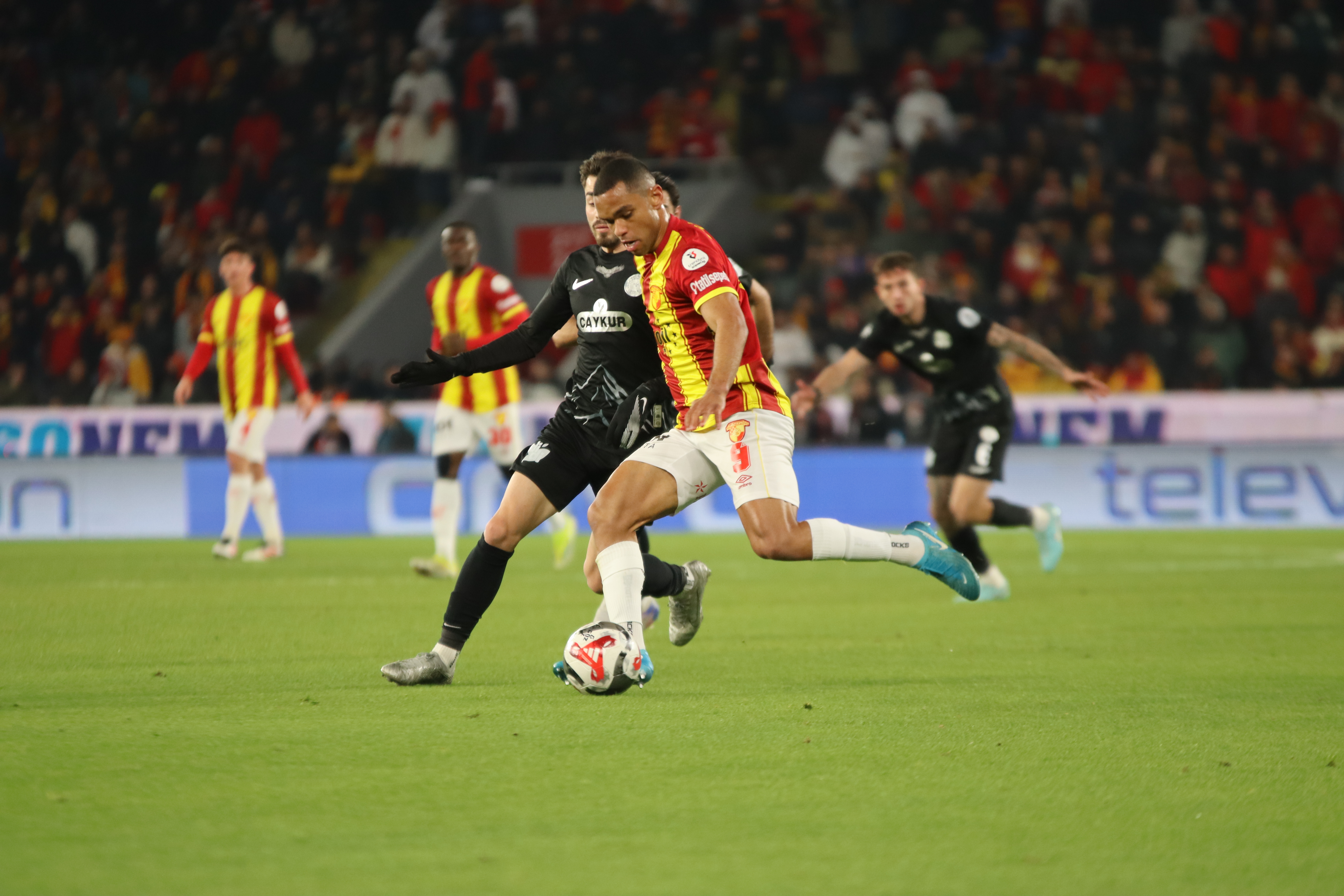 Göztepe-Çaykur Rizespor maçından kareler