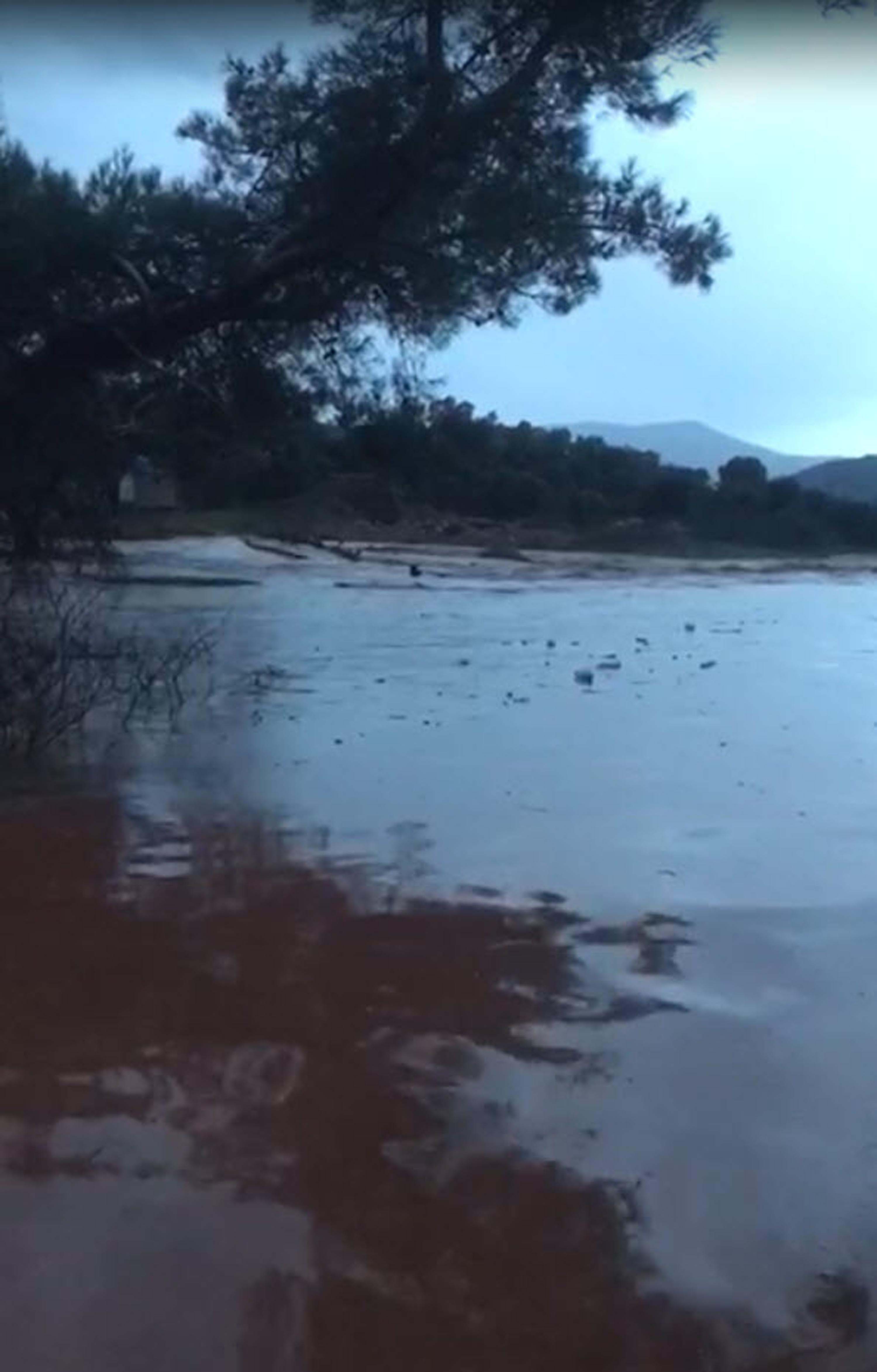 İzmir'de sağanak etkili oldu