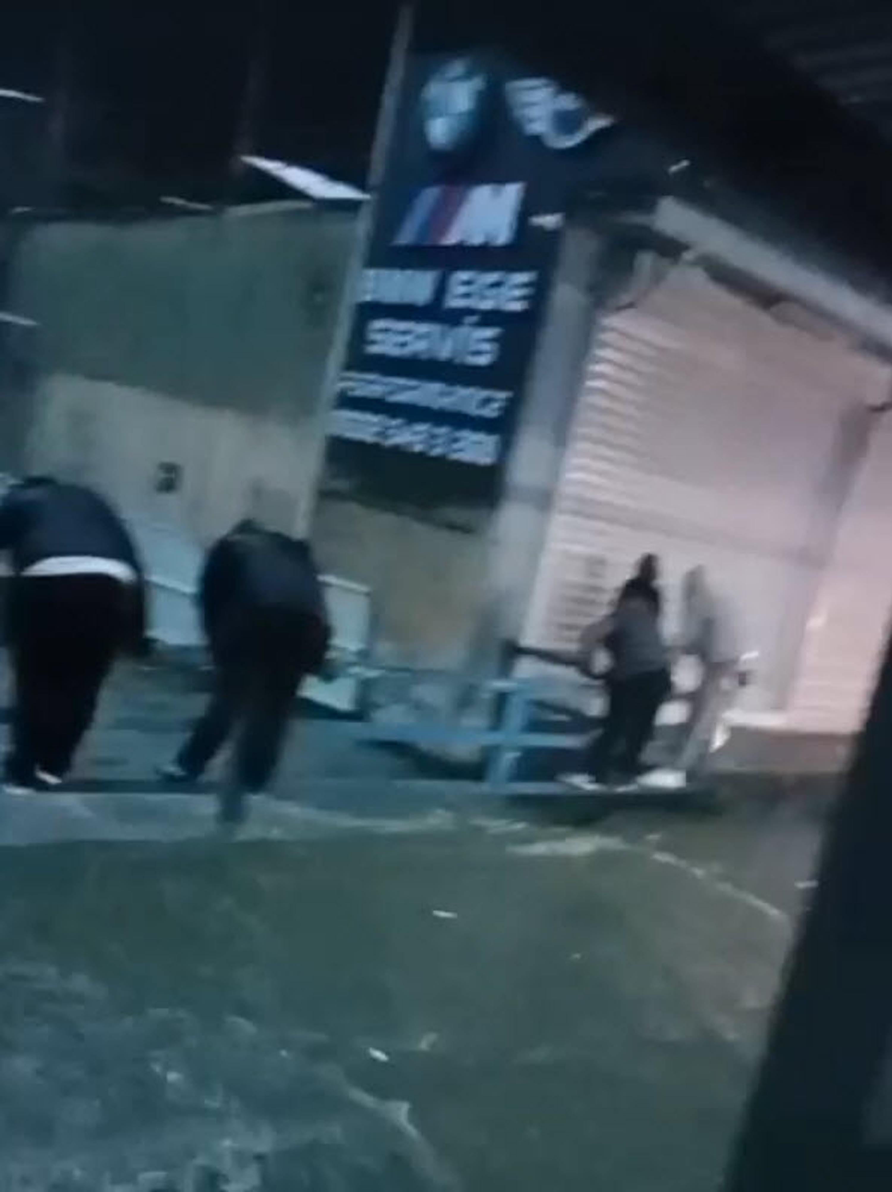 İzmir'de sağanak etkili oldu