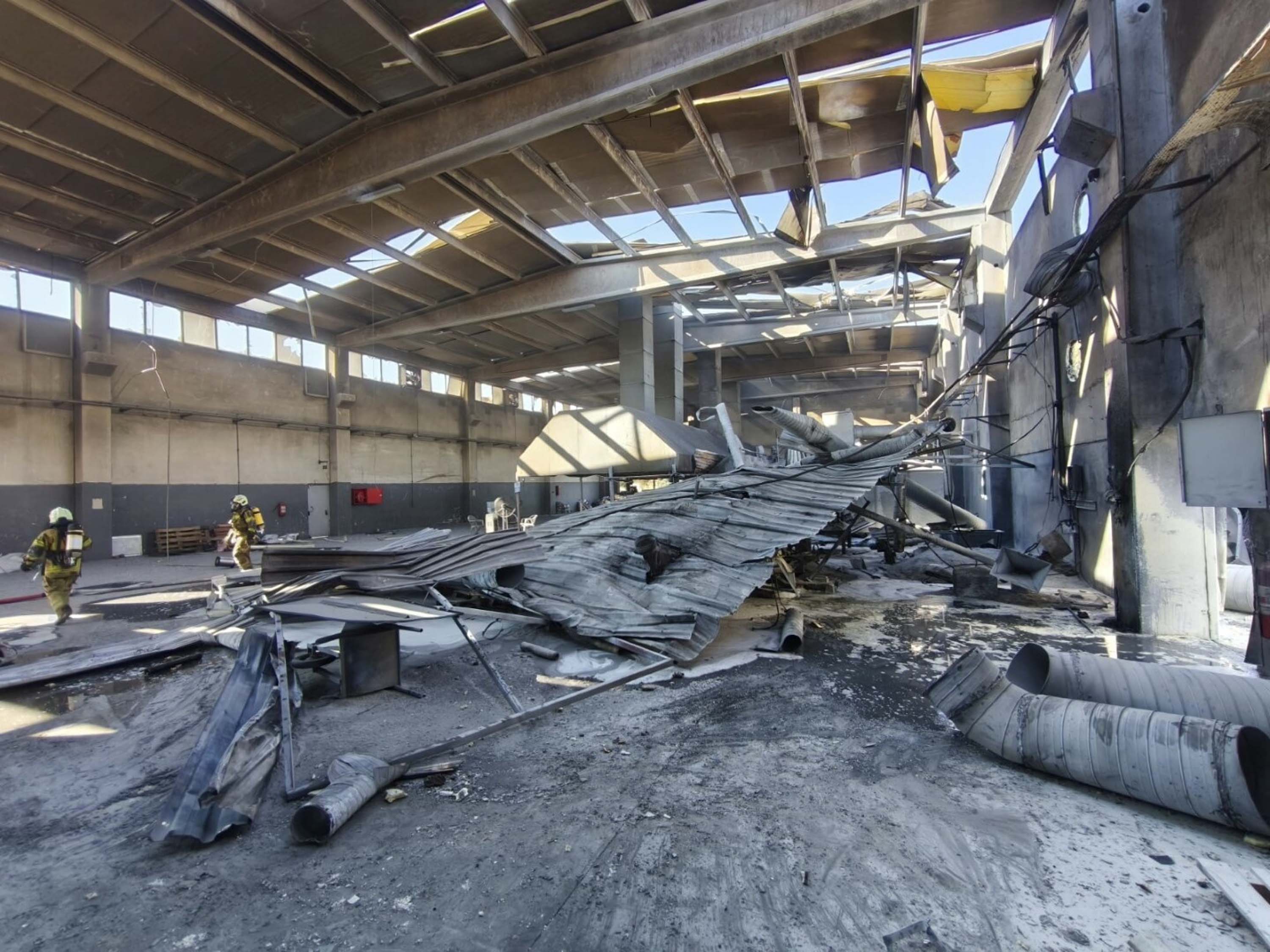 İzmir'de metal fabrikasında patlama; 3'ü ağır, 7 yaralı