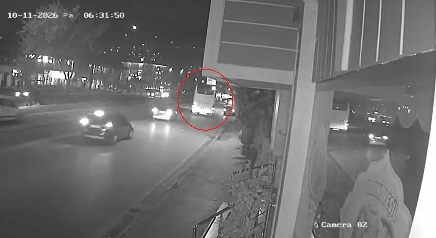 Manisa'da tur otobüsü ve TIR'ın çarpıştığı kazada 11 ölü, 27 yaralı