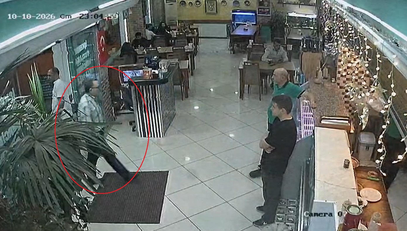 Manisa'da tur otobüsü ve TIR'ın çarpıştığı kazada 11 ölü, 27 yaralı