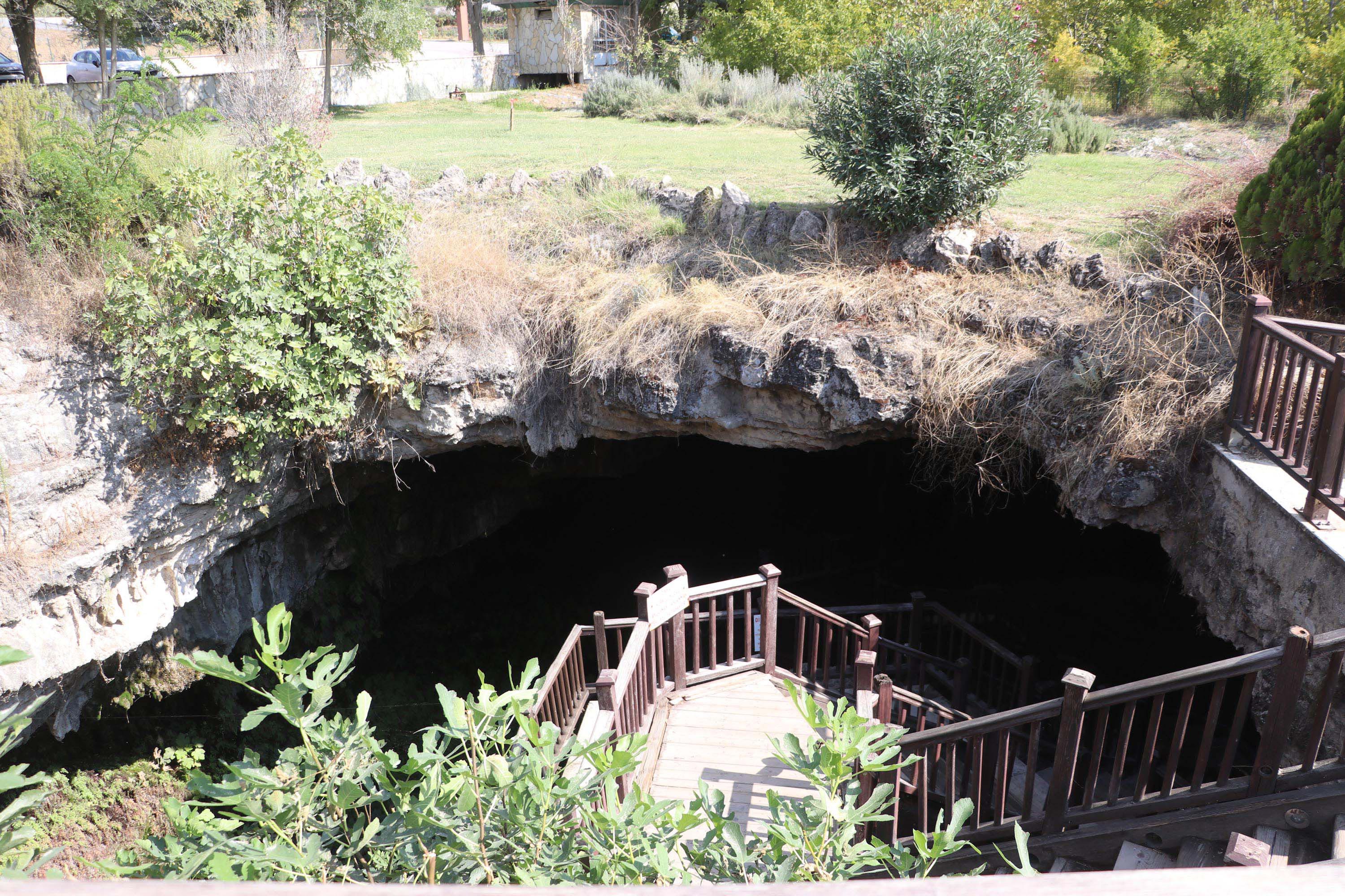 Yeraltındaki Pamukkale'ye ilgi giderek artıyor