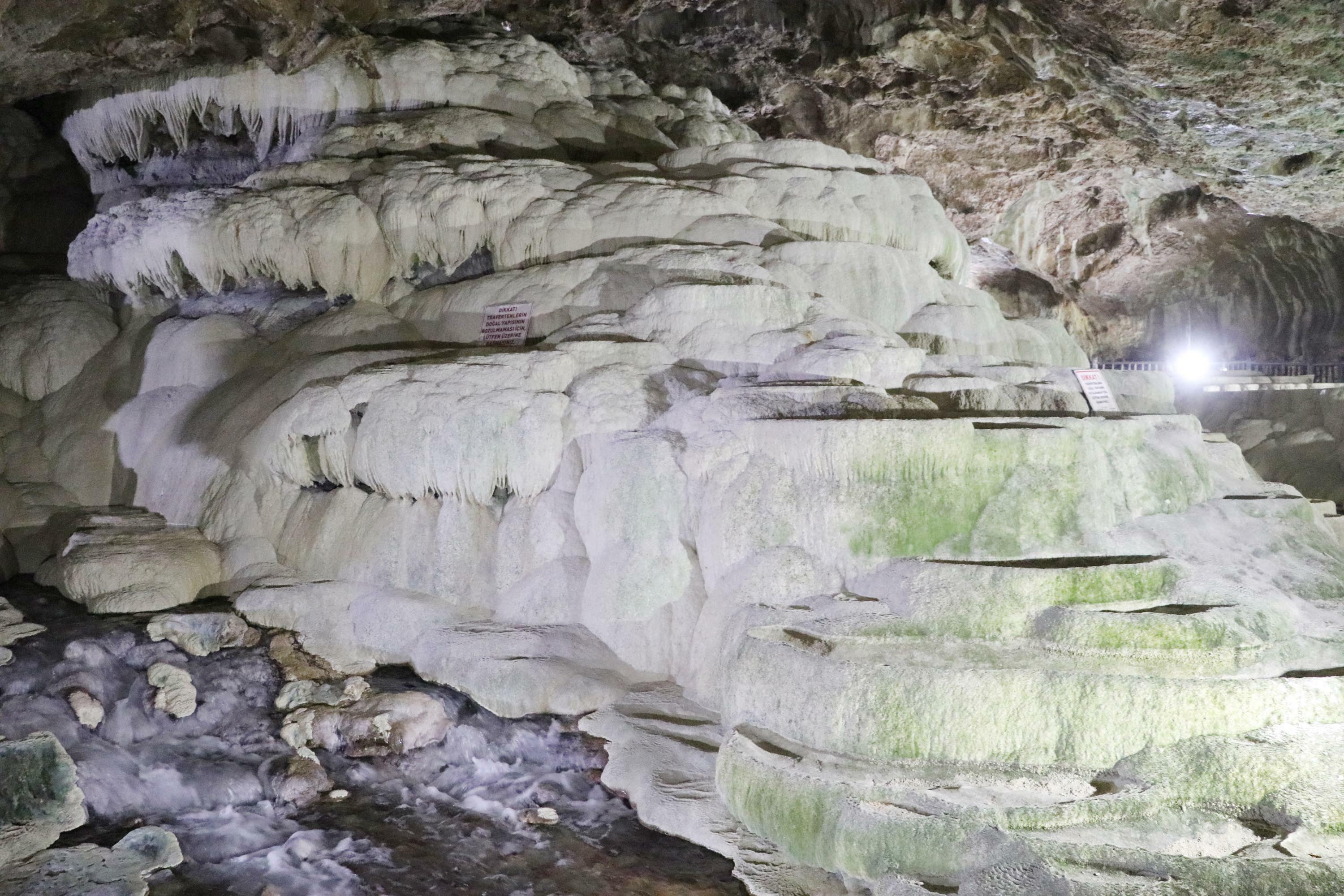 Yeraltındaki Pamukkale'ye ilgi giderek artıyor